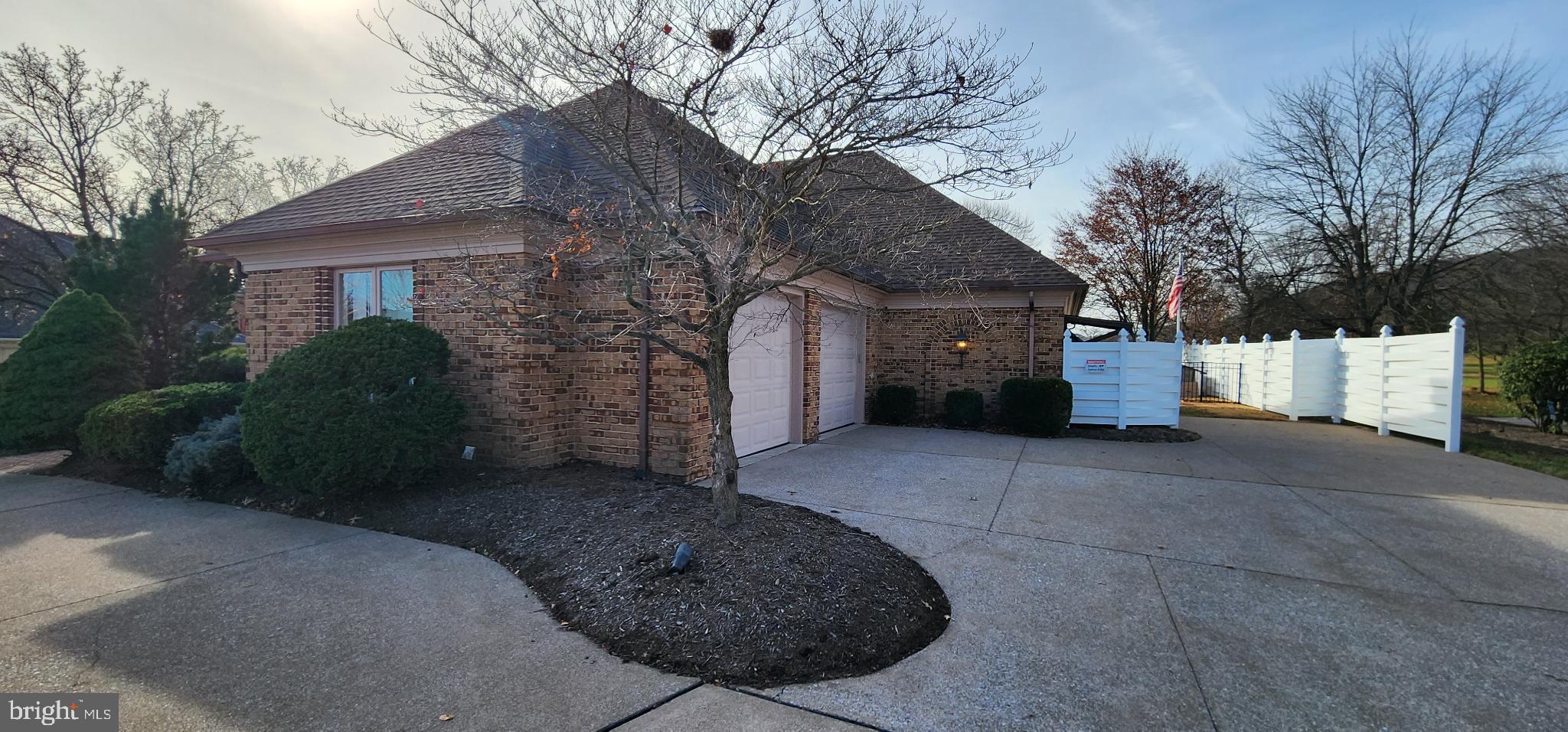 FOREST HILLS - Residential