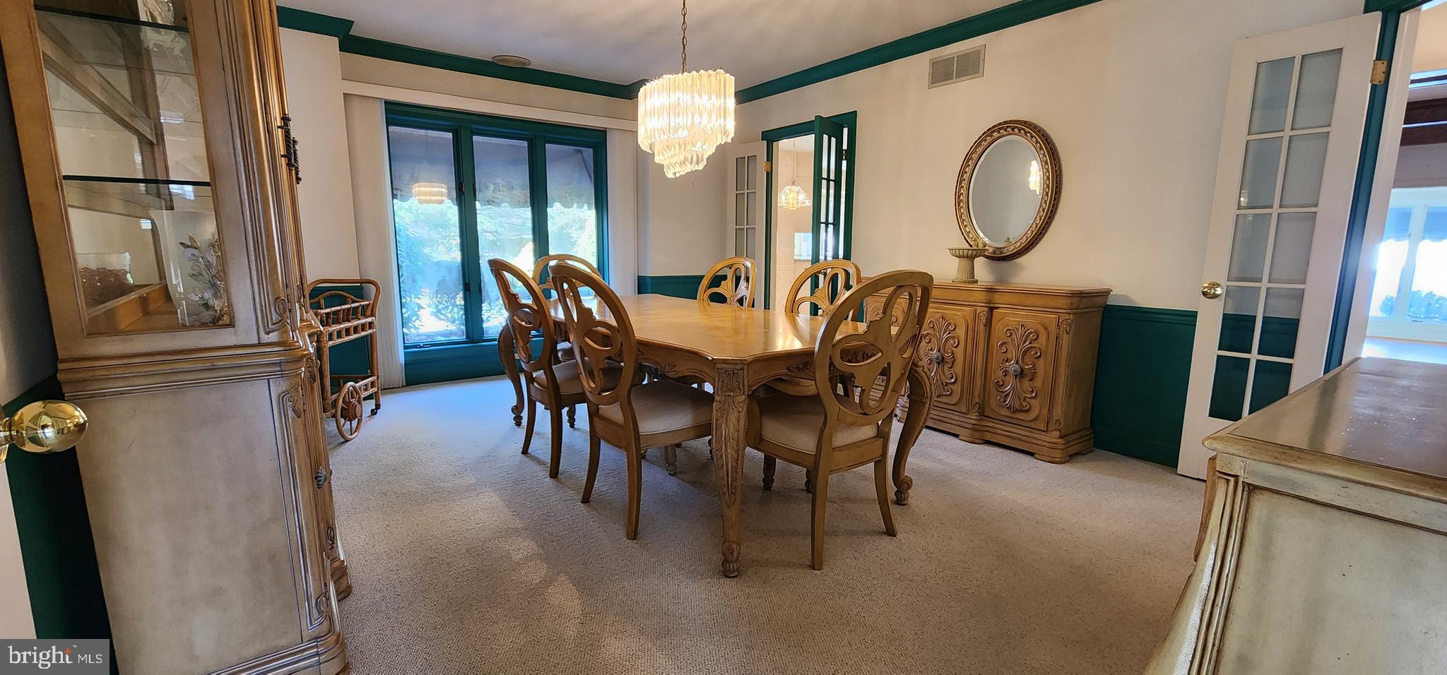 FOREST HILLS - Residential