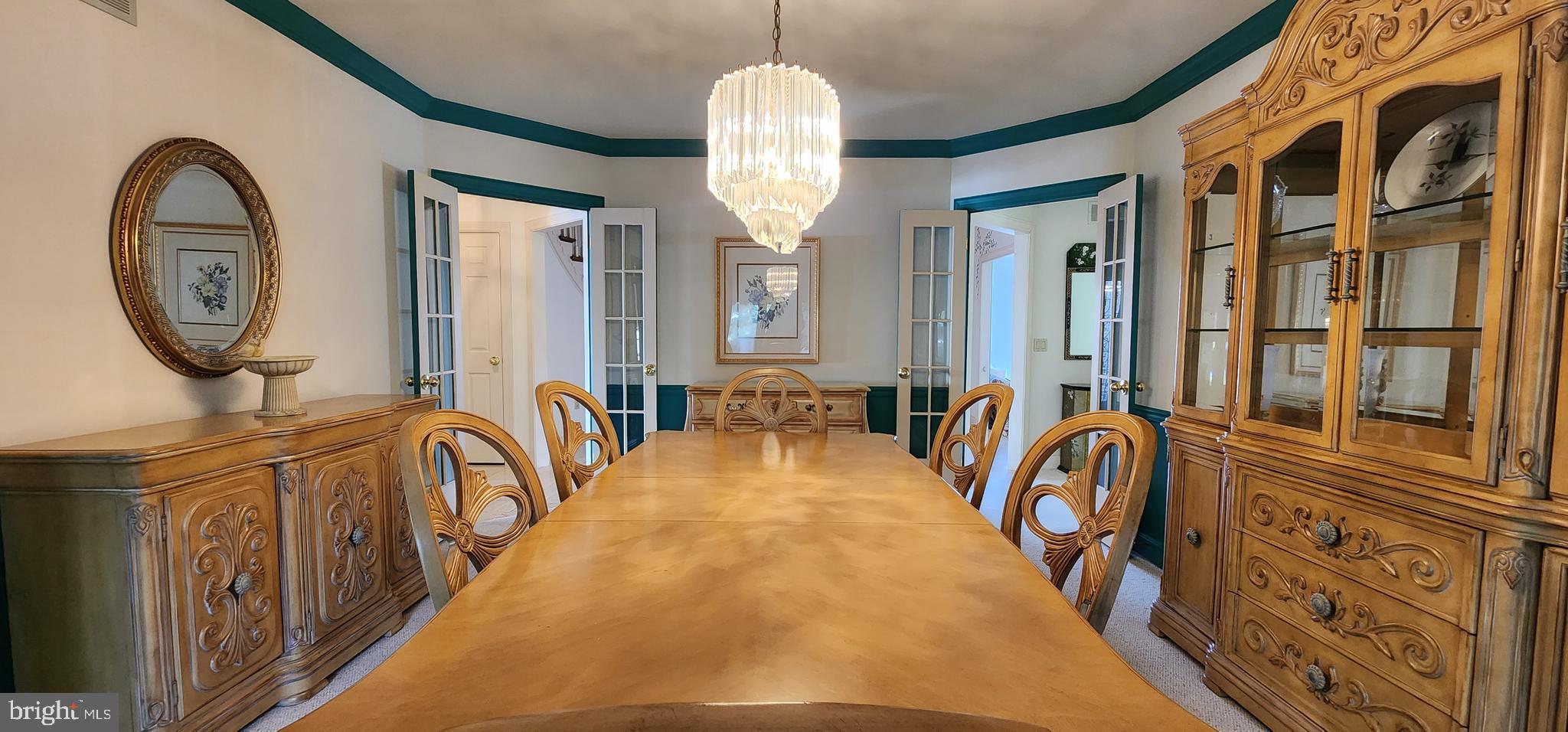 FOREST HILLS - Residential