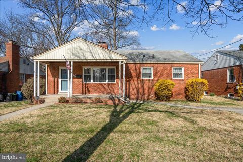 Homes For Sale - 10006 Portland Place<br/> SILVER SPRING, MD 20901