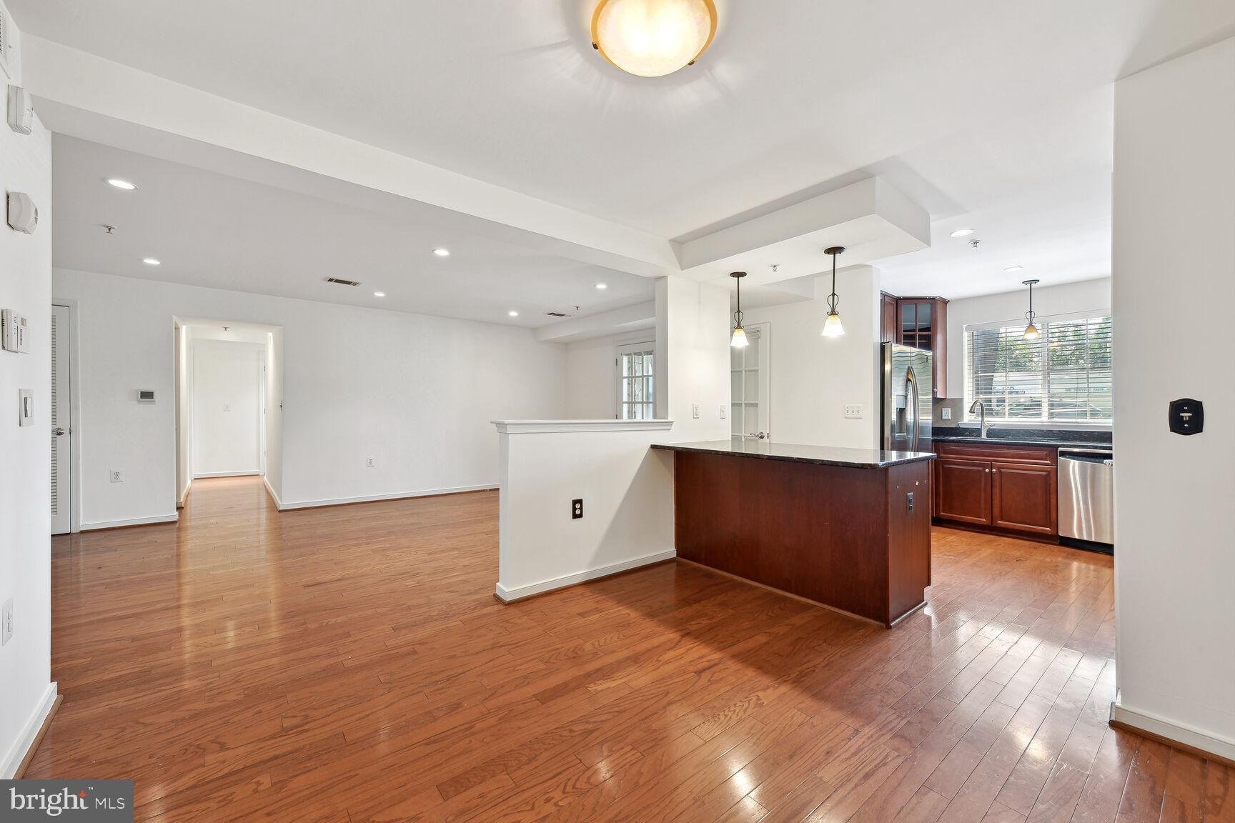 WEST VILLAGE OF SHIRLINGTON - Residential