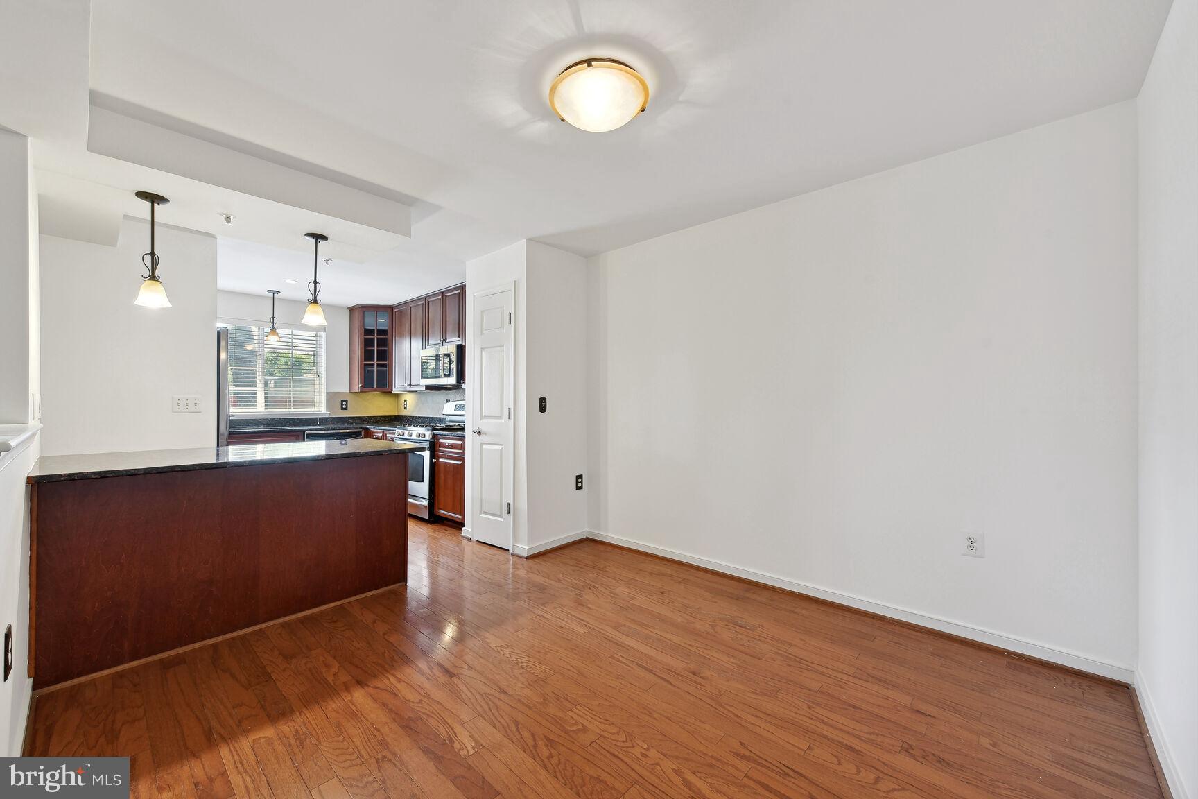 WEST VILLAGE OF SHIRLINGTON - Residential