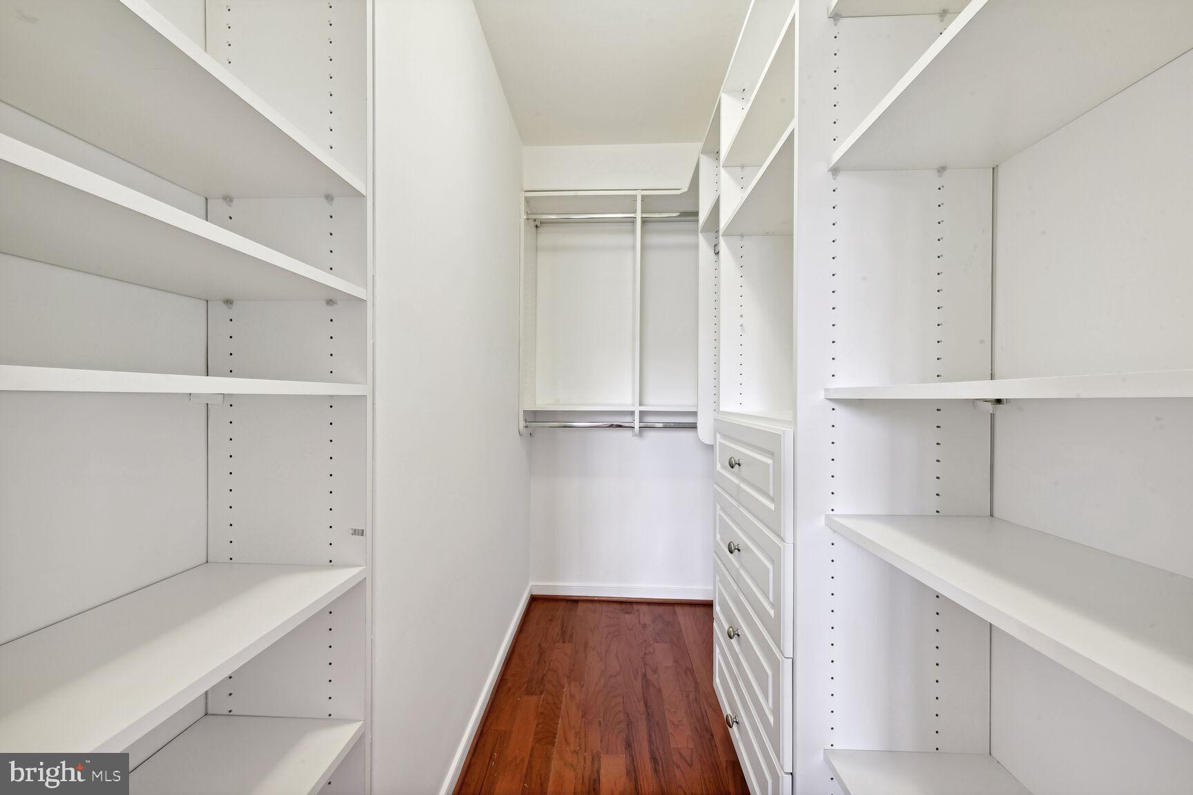 WEST VILLAGE OF SHIRLINGTON - Residential