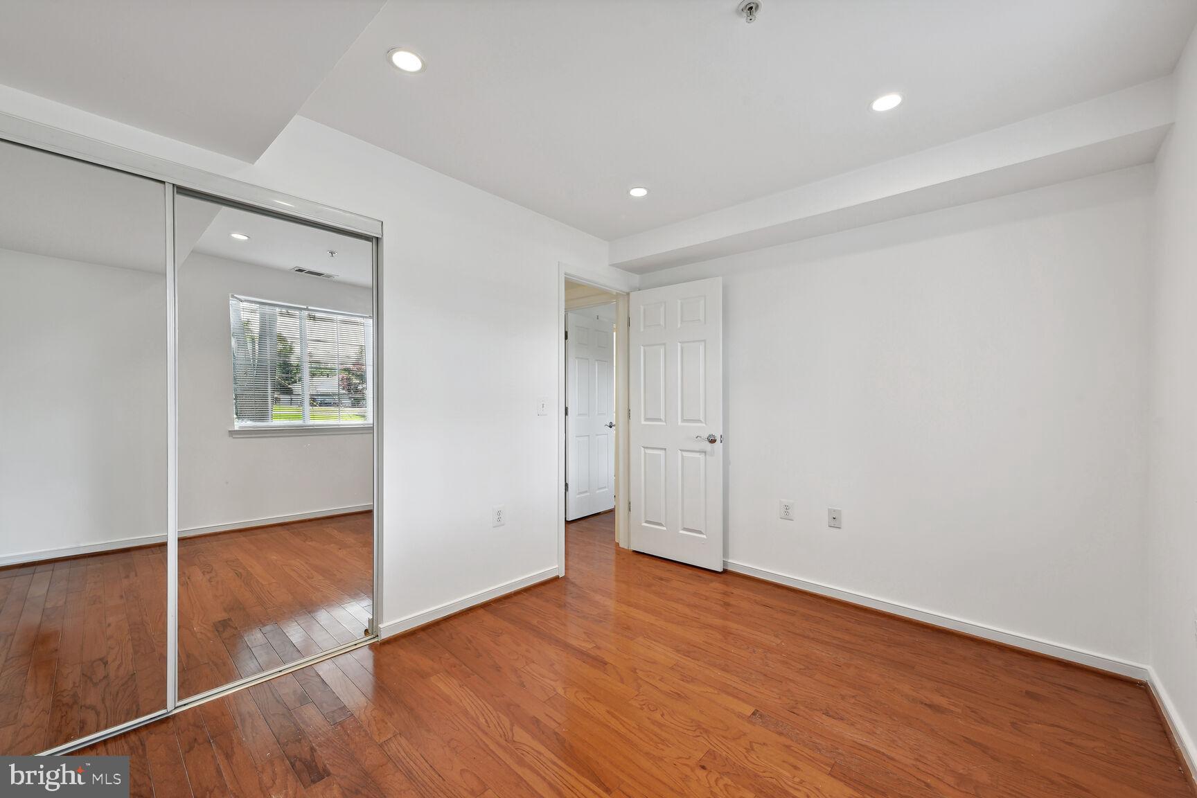 WEST VILLAGE OF SHIRLINGTON - Residential