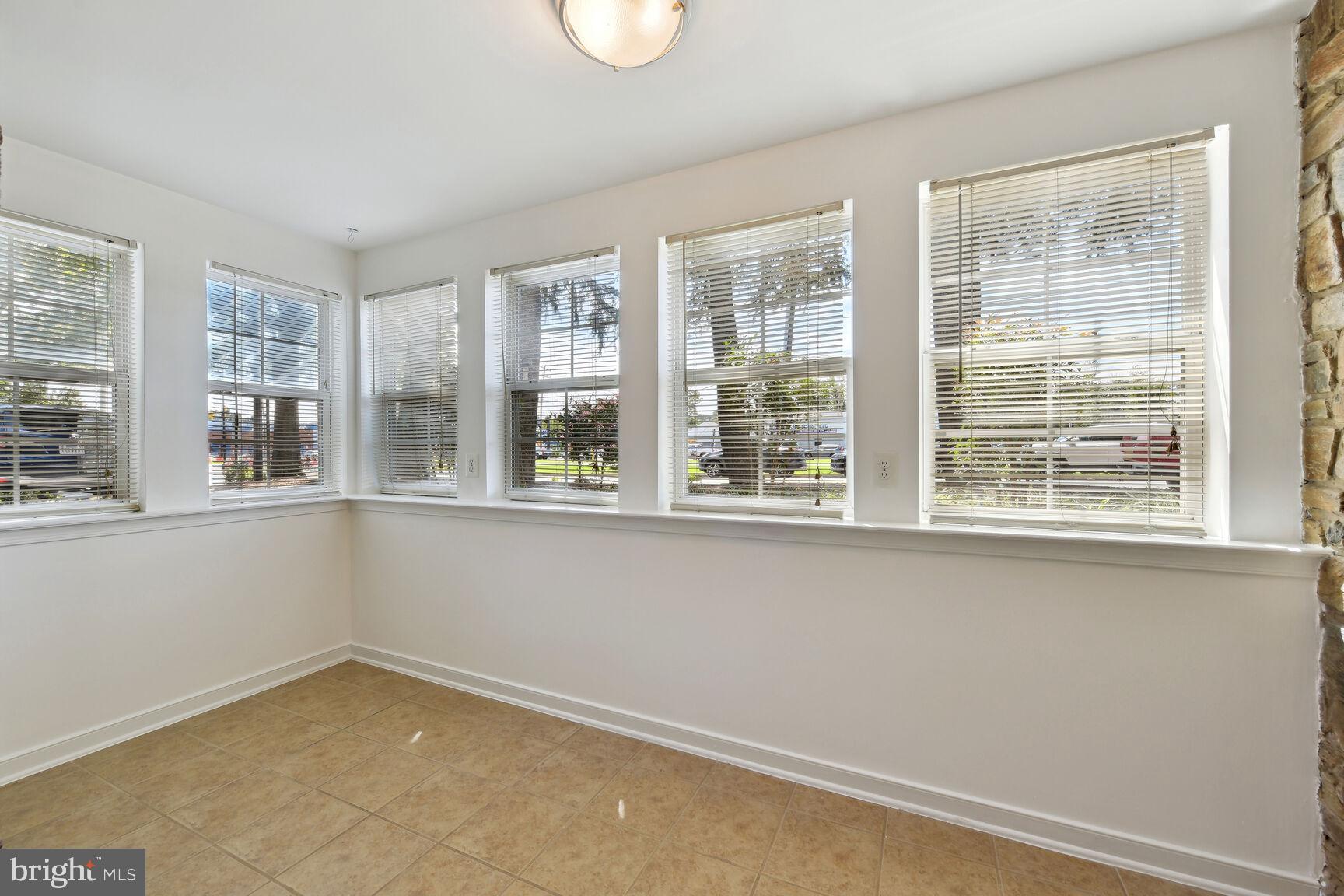 WEST VILLAGE OF SHIRLINGTON - Residential