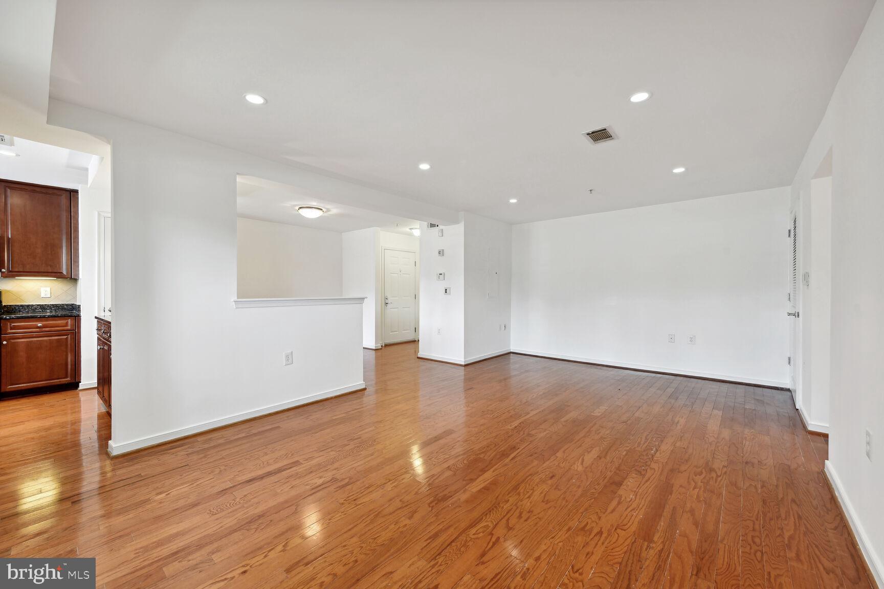 WEST VILLAGE OF SHIRLINGTON - Residential