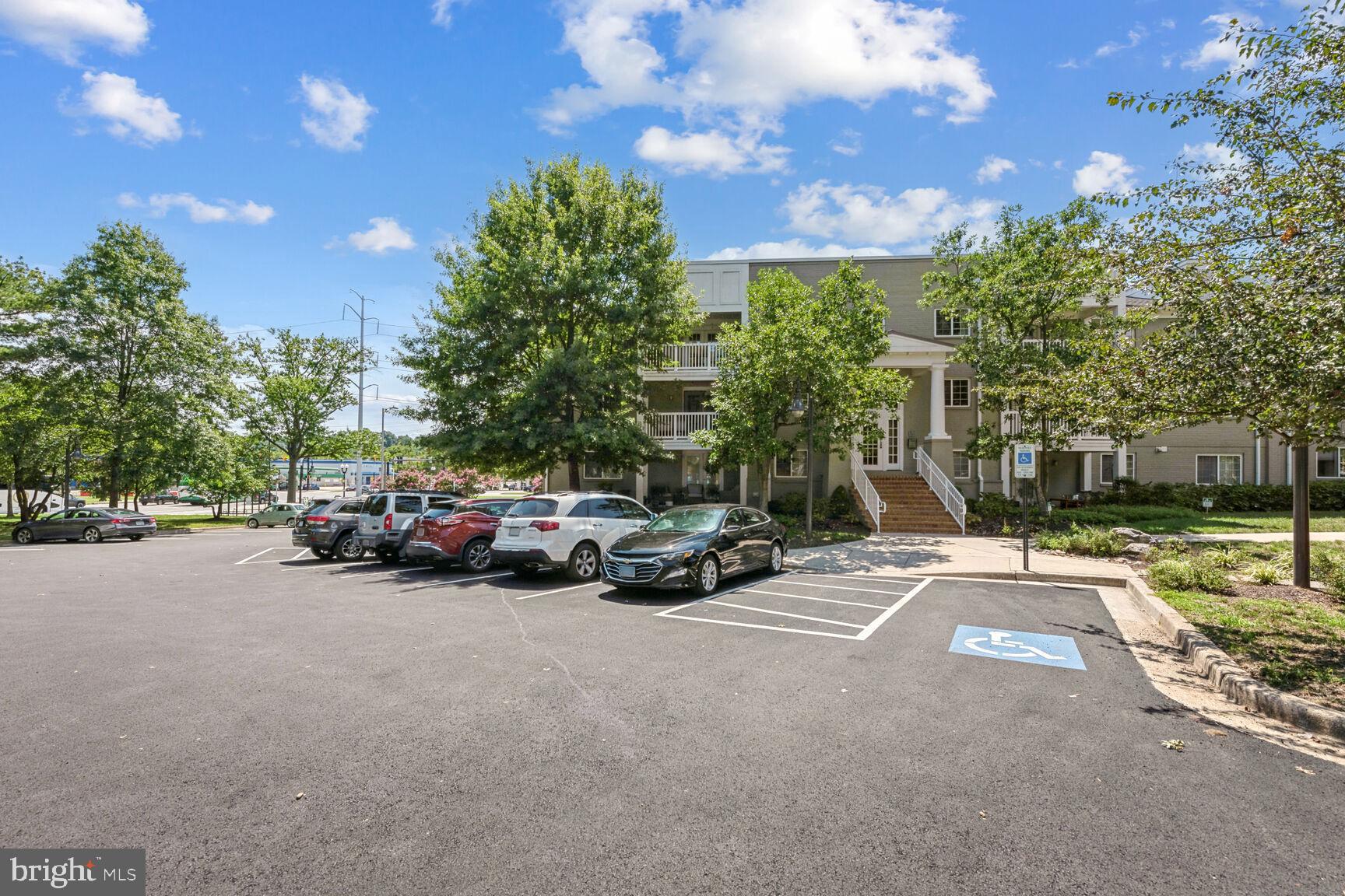 WEST VILLAGE OF SHIRLINGTON - Residential