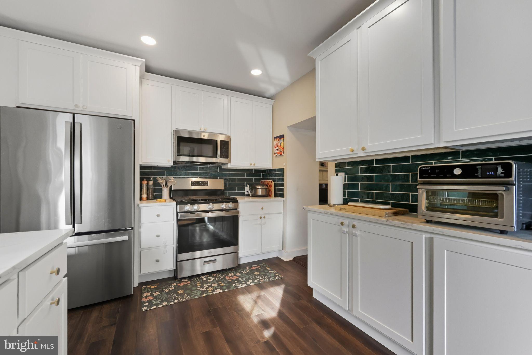 126 N PROVIDENCE ROAD