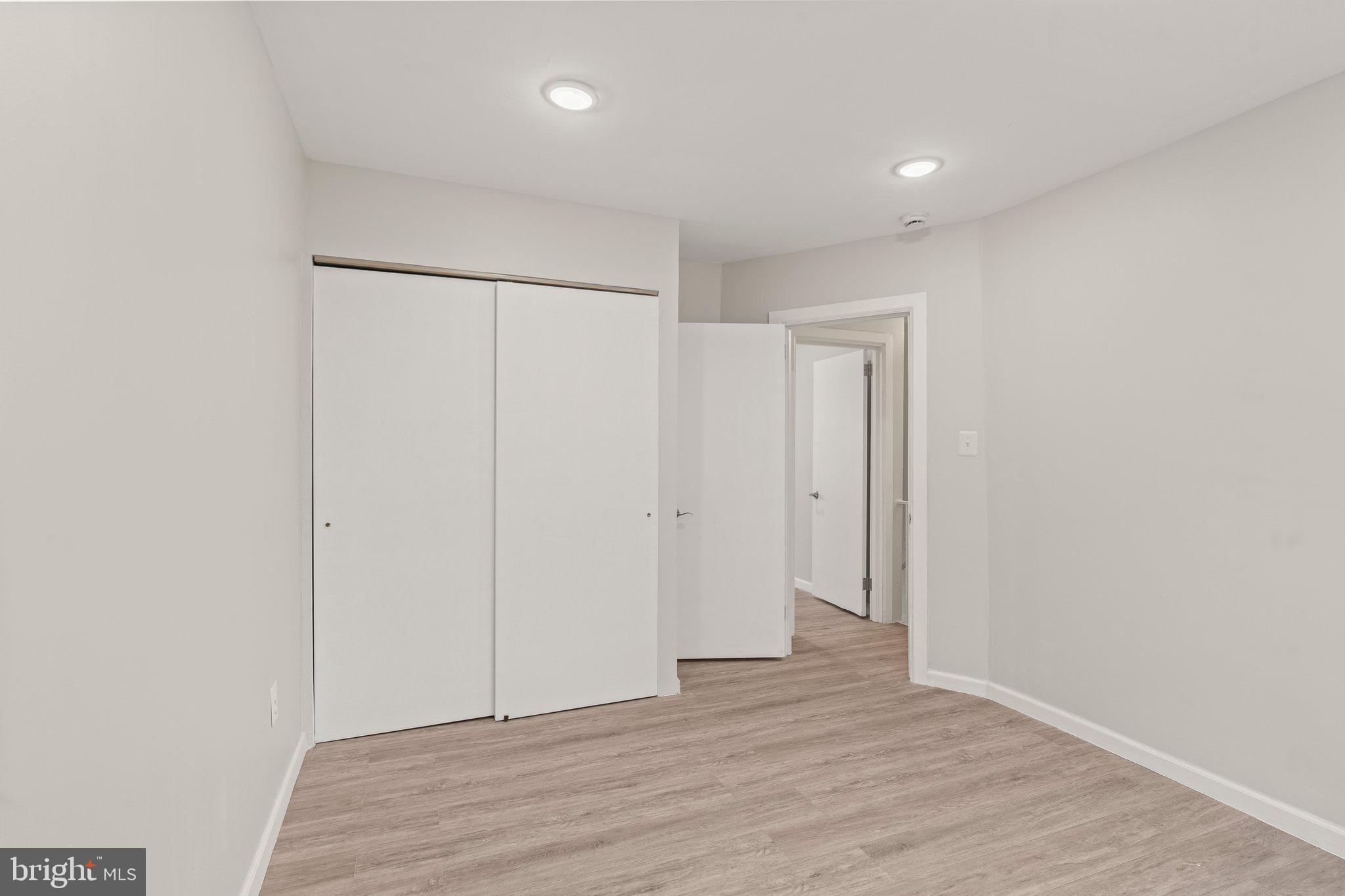 LAWNCREST - Residential