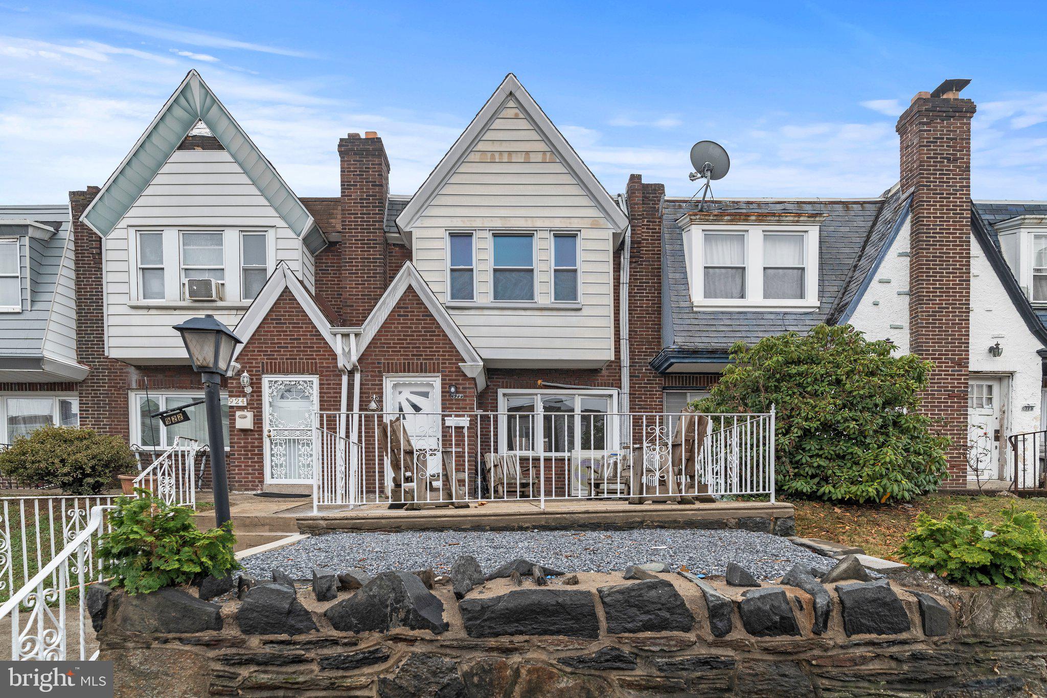 LAWNCREST - Residential