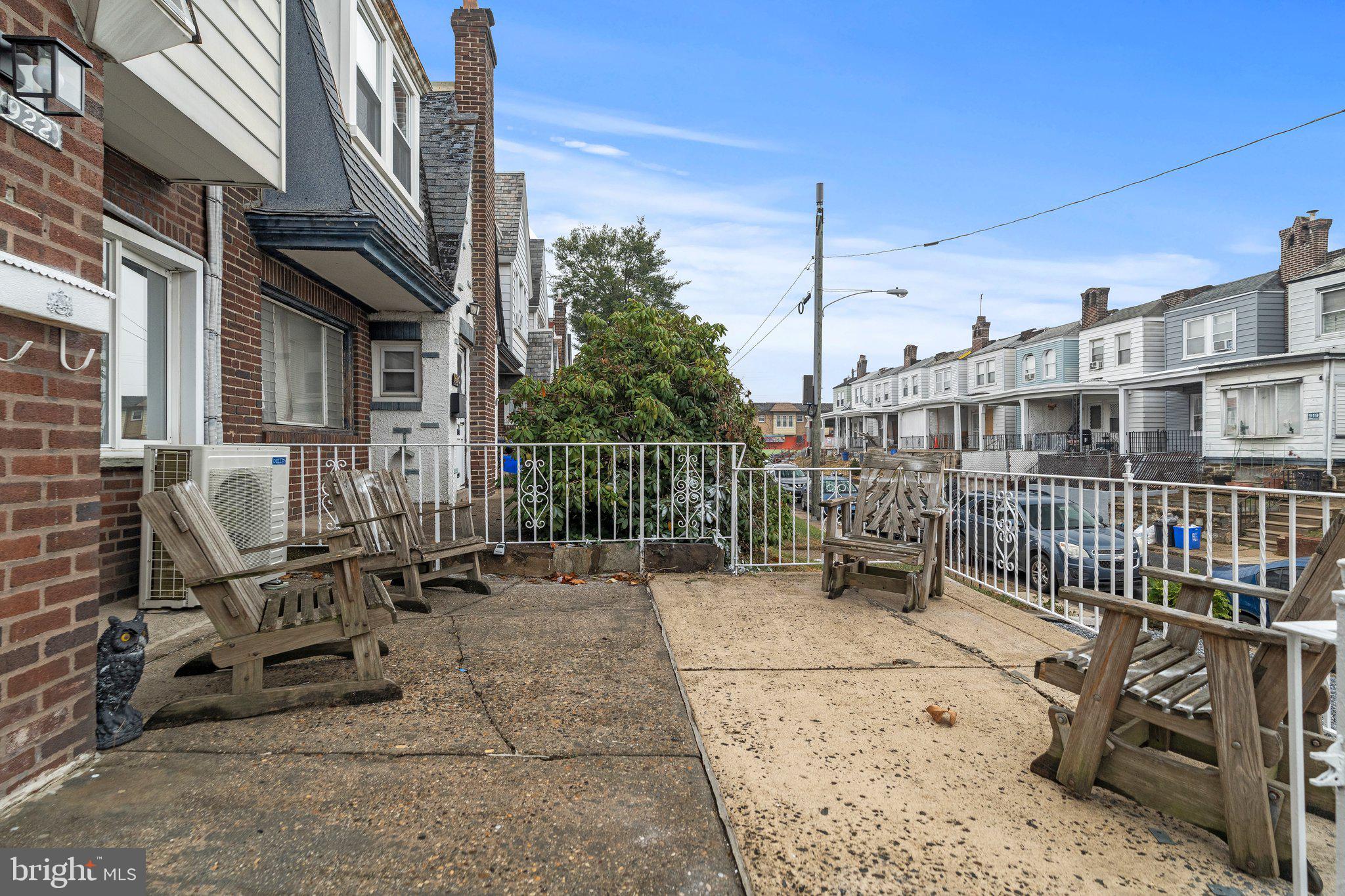 LAWNCREST - Residential