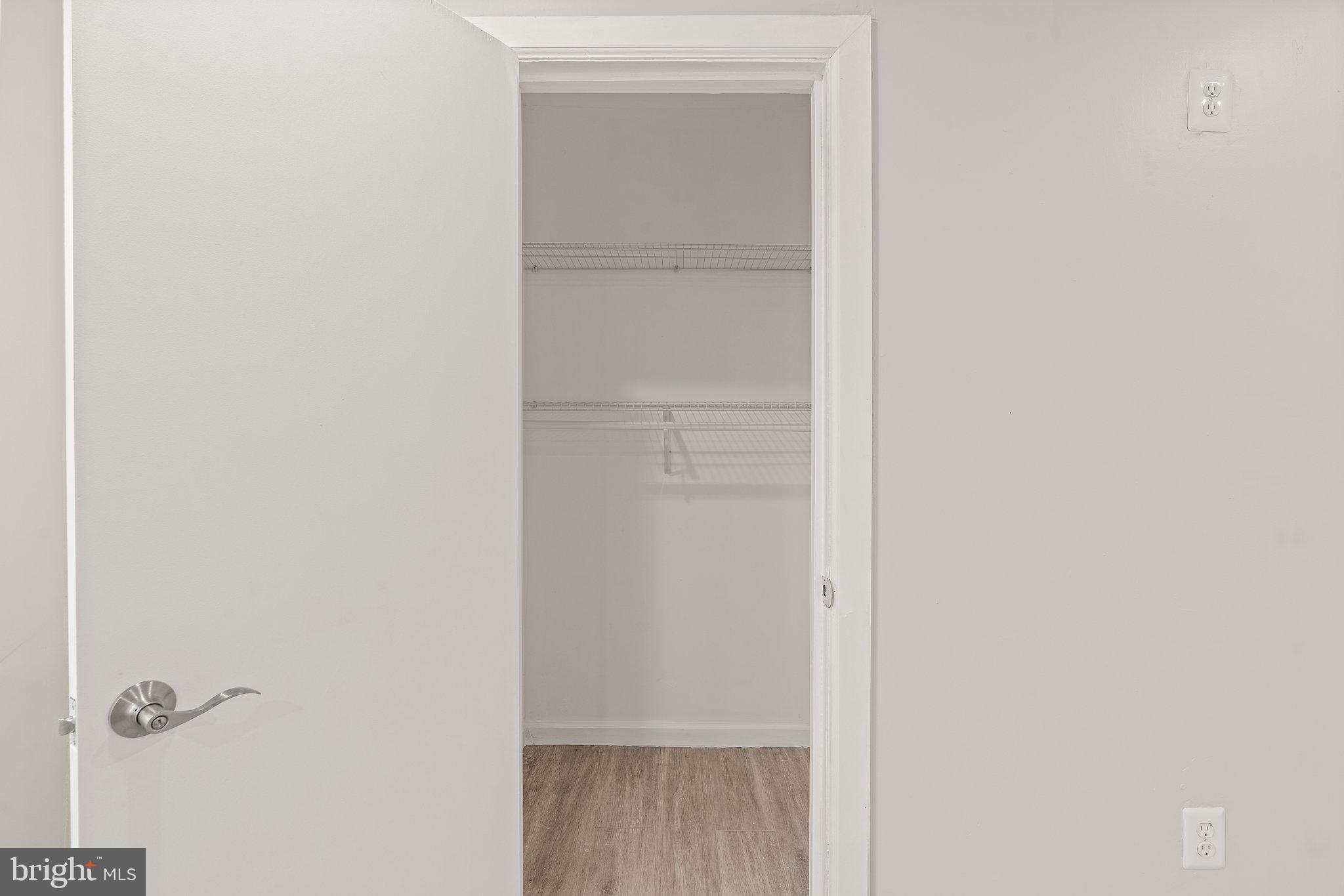 LAWNCREST - Residential