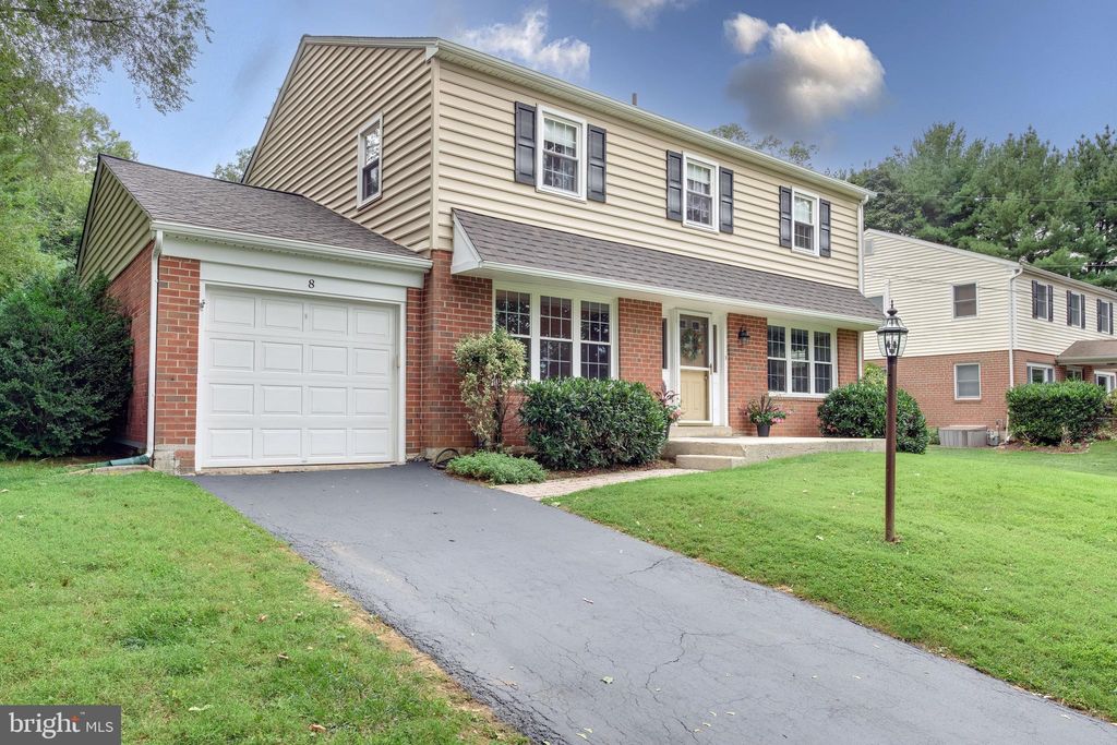 Photo of 8 Deer Run Lane, MALVERN, PA 19355 (MLS # PACT2106066)