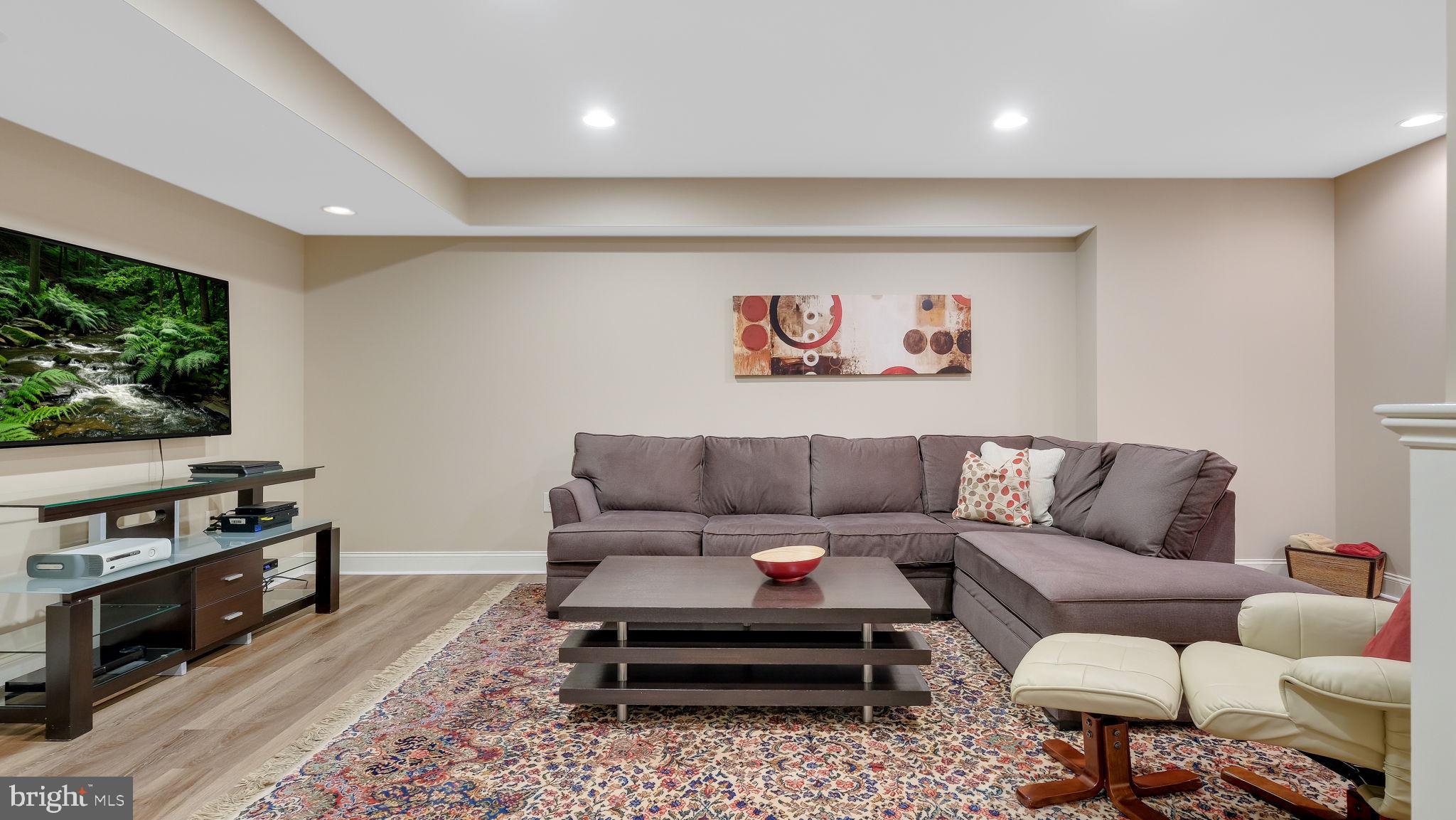 FOX HUNT ESTS - Residential