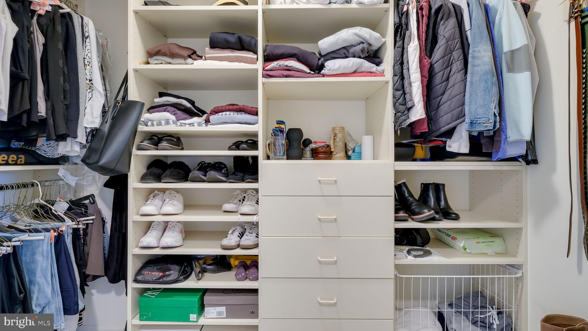 FOX HUNT ESTS - Residential