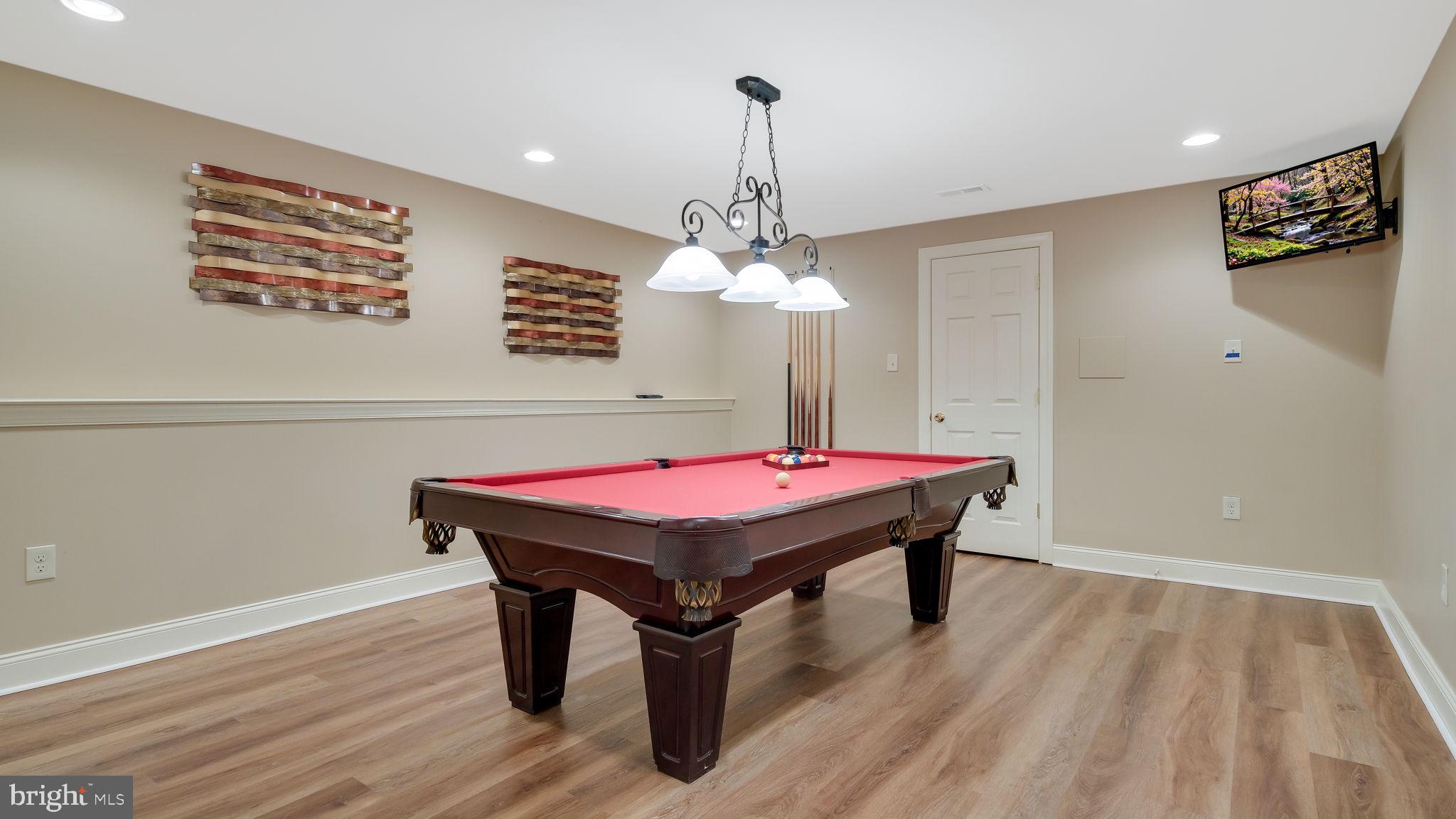 FOX HUNT ESTS - Residential