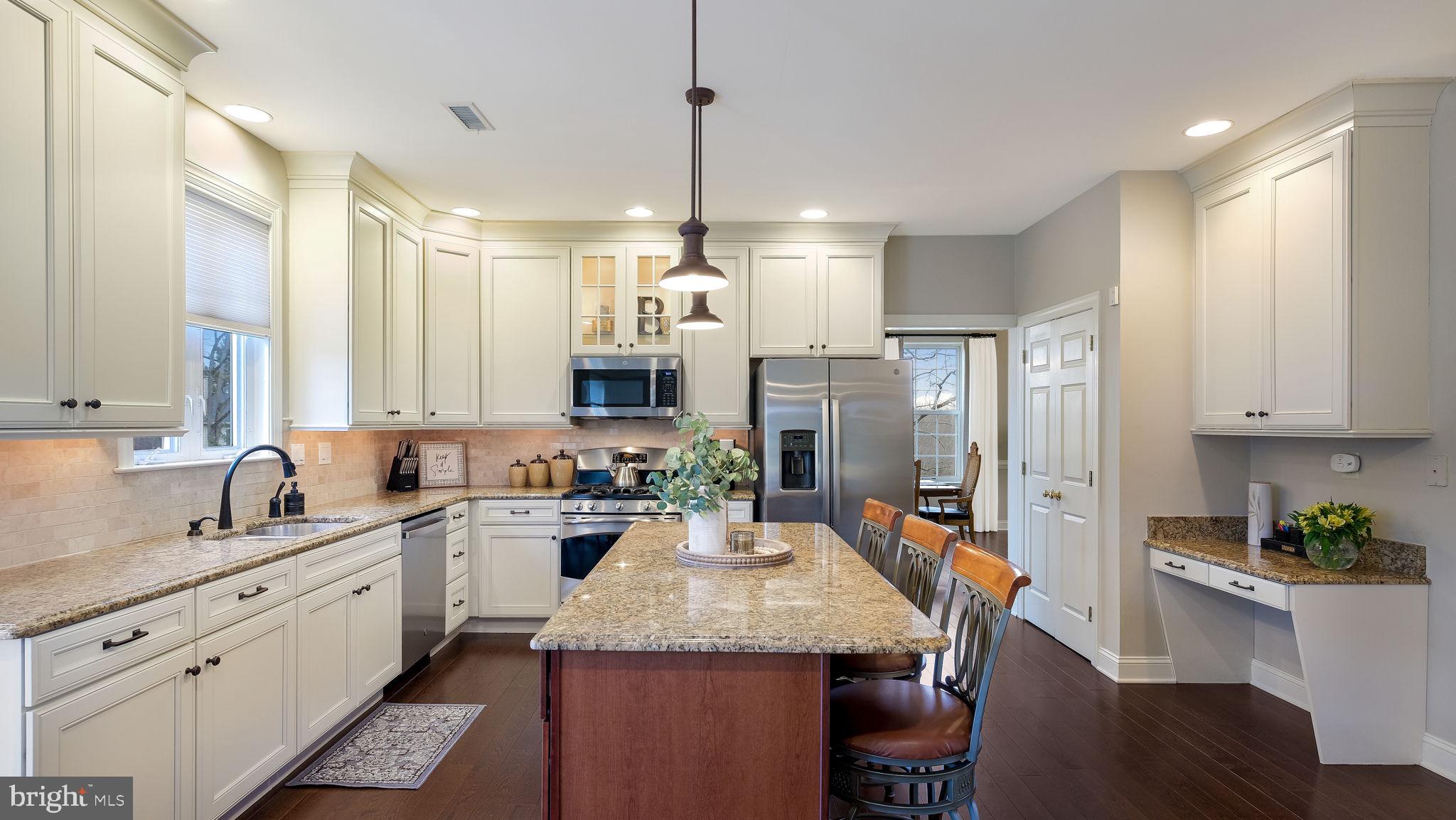 FOX HUNT ESTS - Residential