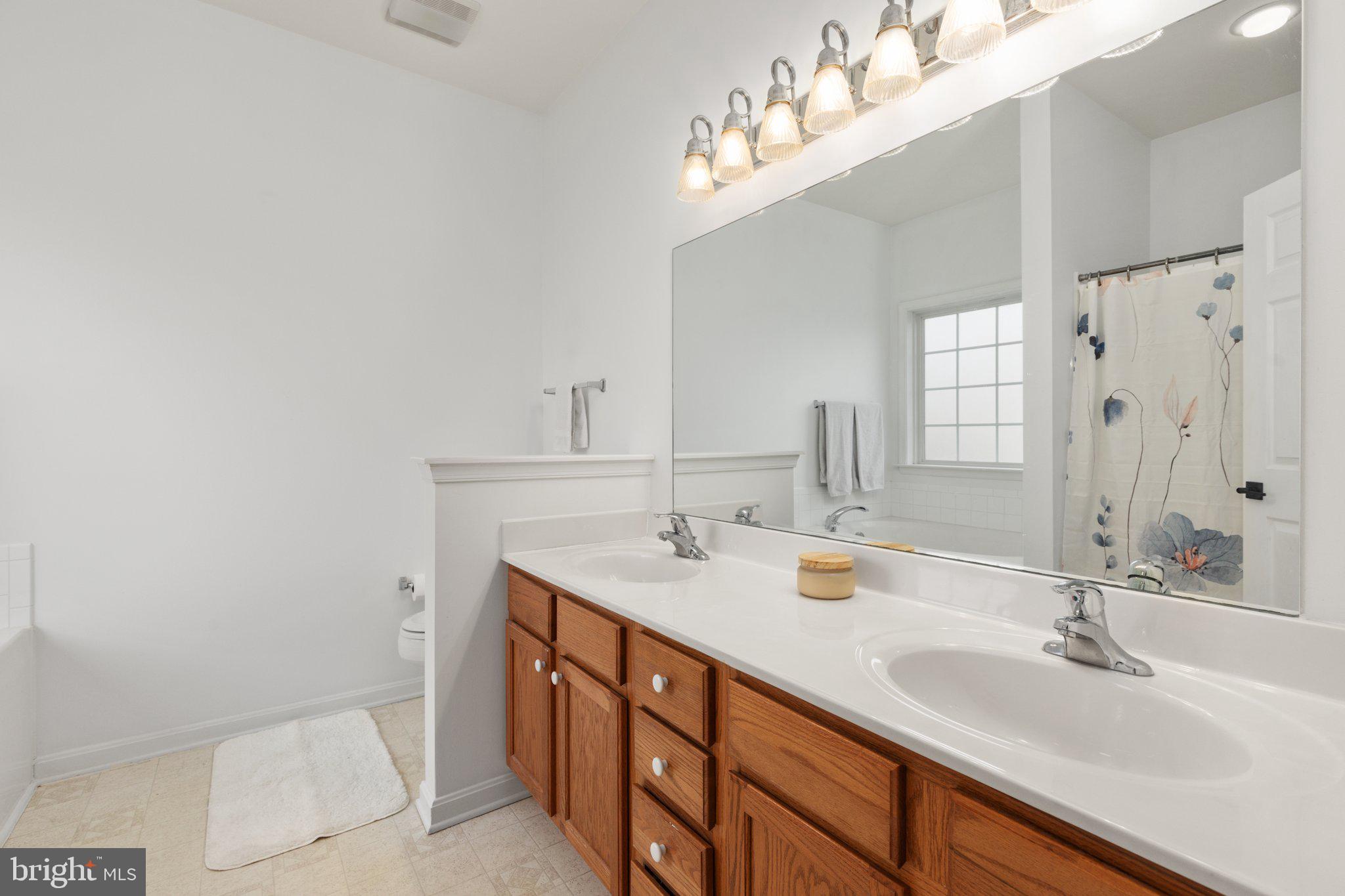 HAMMONDS MILL - Residential