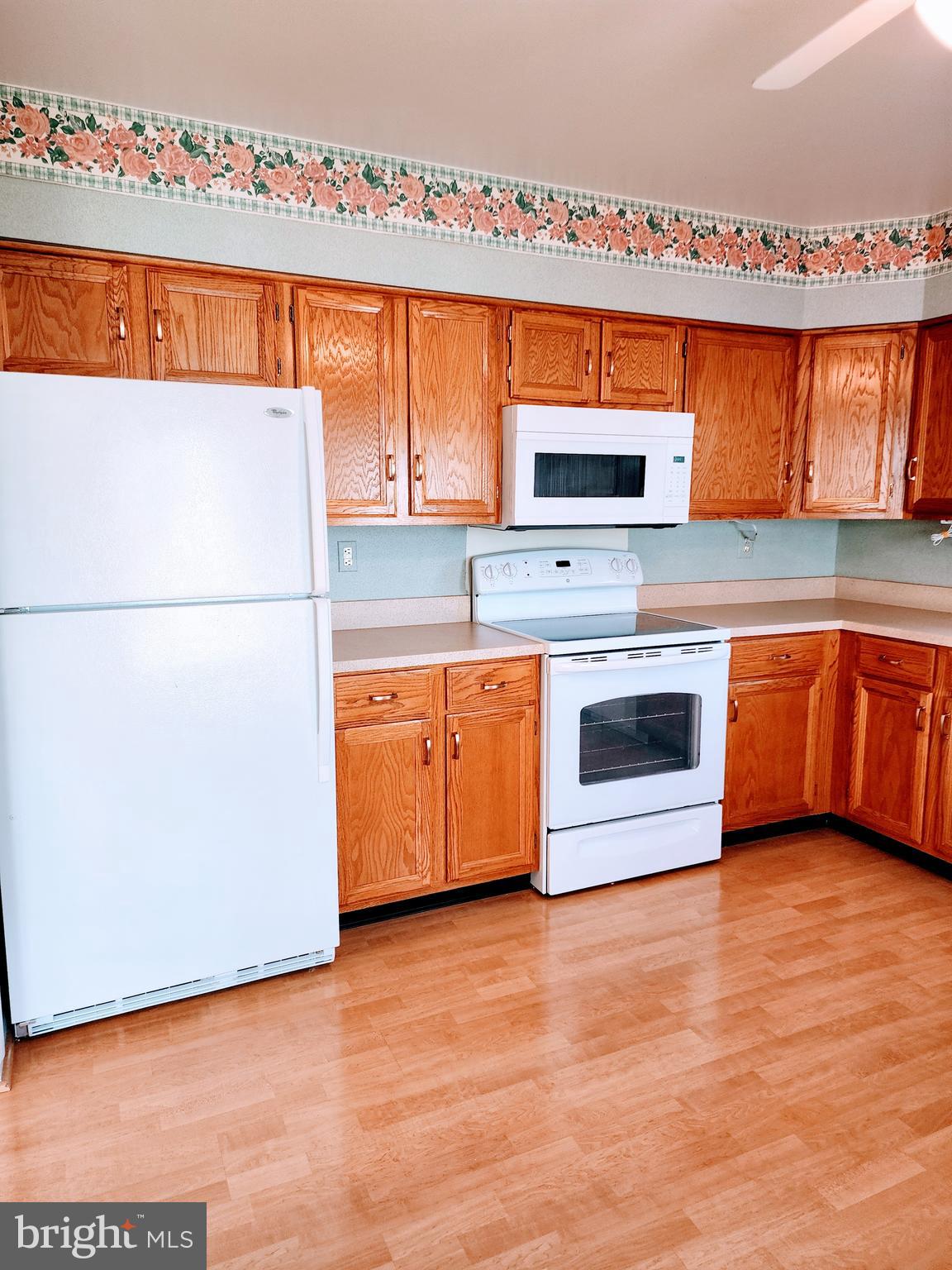 CRESTWOOD VILLAGE - Residential Lease