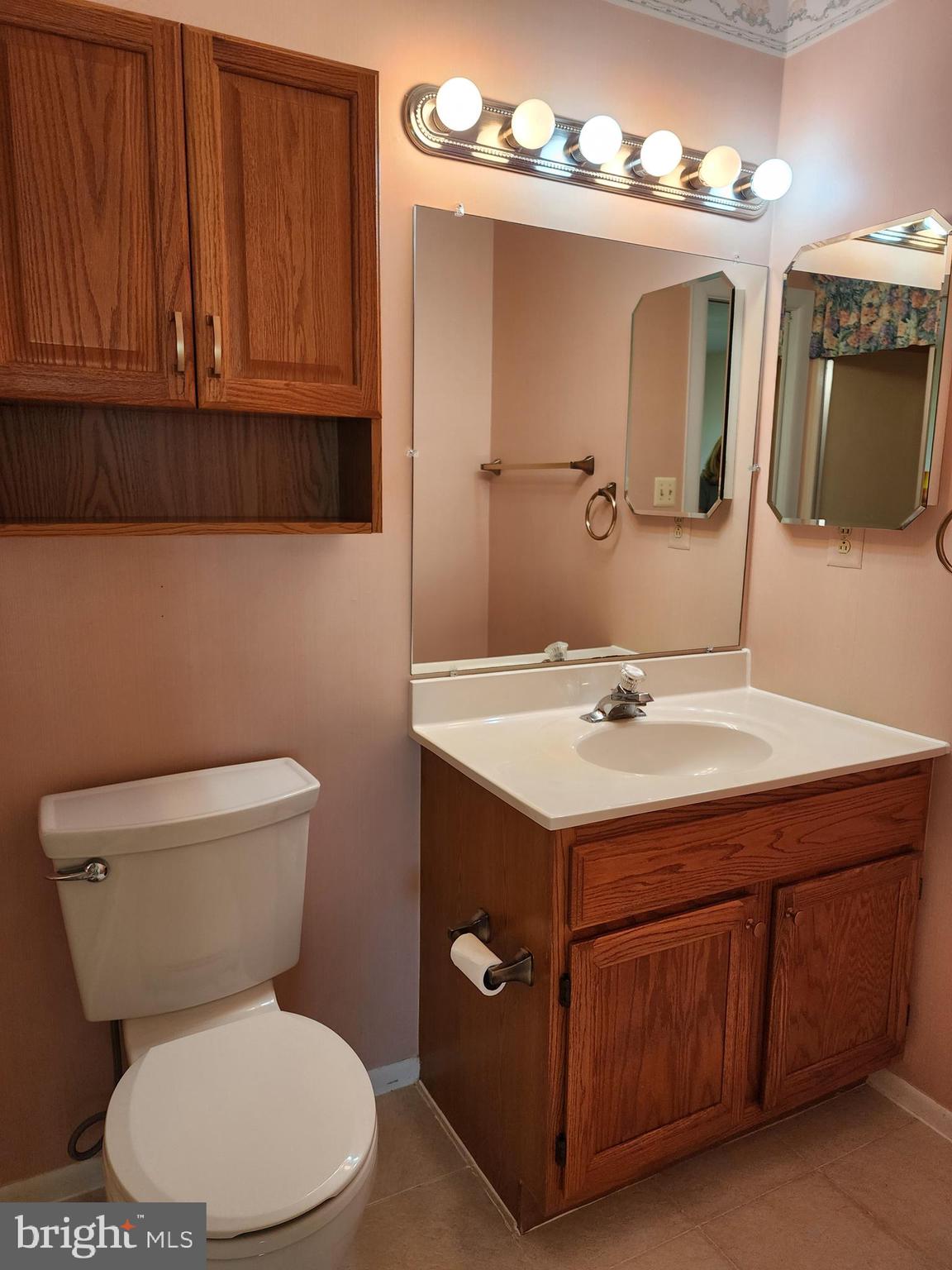 CRESTWOOD VILLAGE - Residential Lease