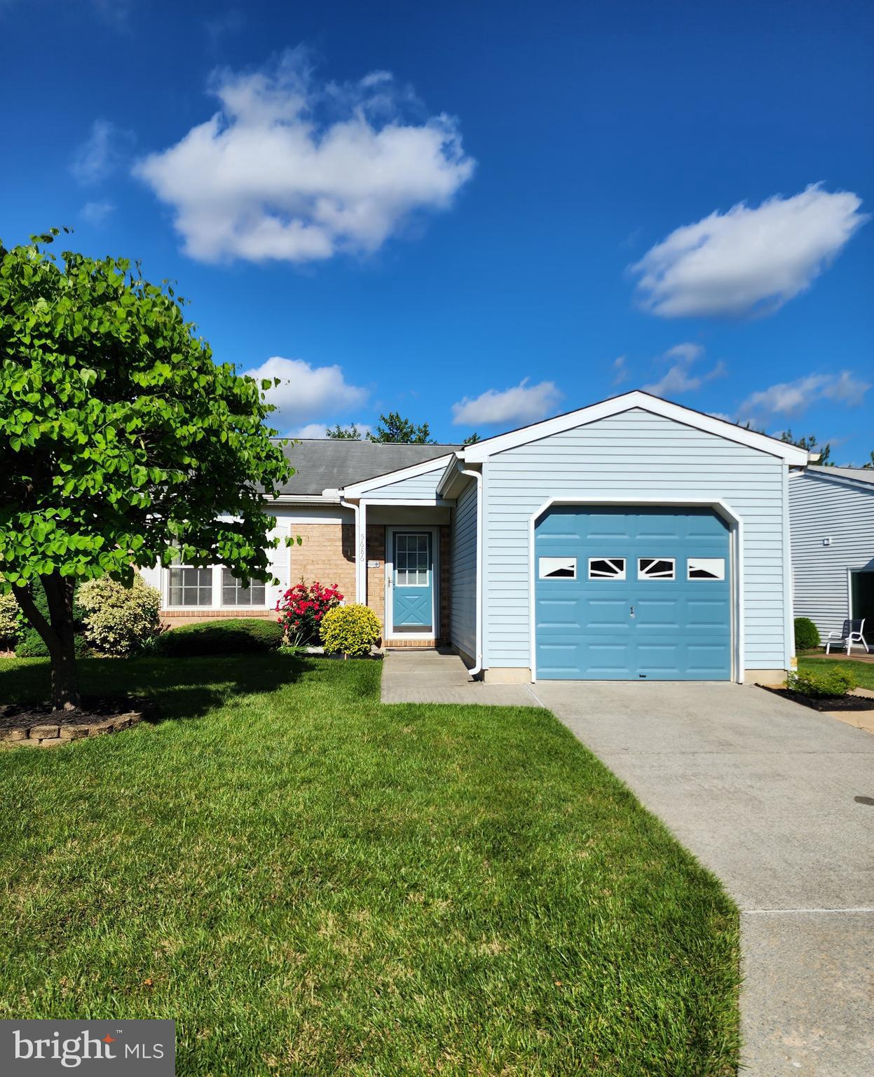 CRESTWOOD VILLAGE - Residential Lease