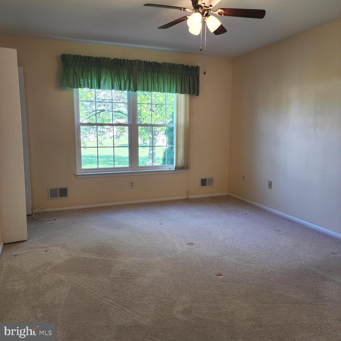 CRESTWOOD VILLAGE - Residential Lease