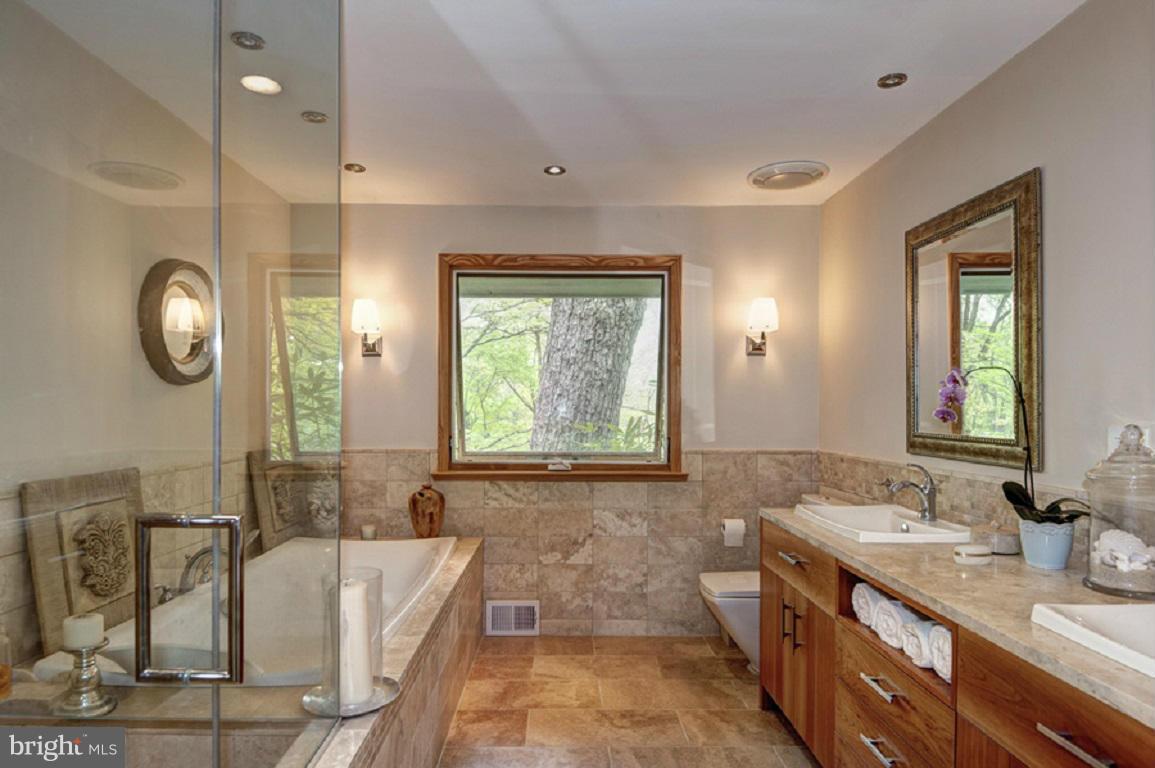 BRADLEY HILLS GROVE - Residential