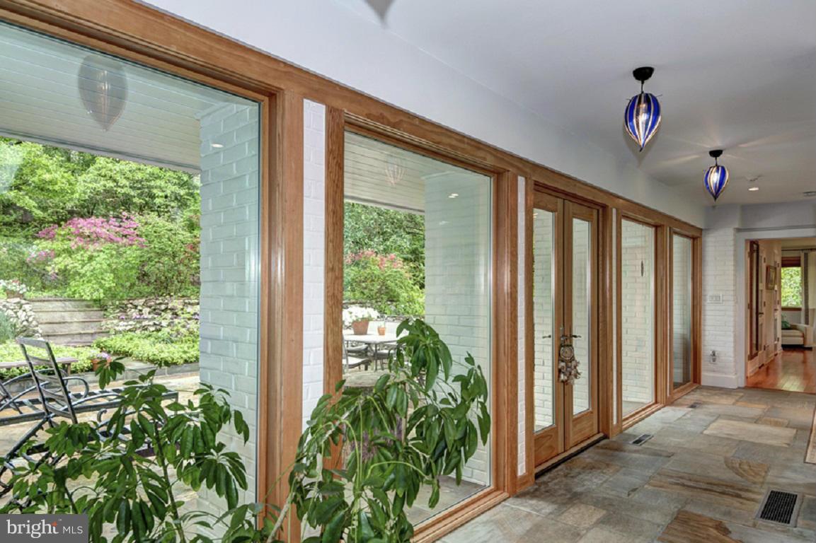 BRADLEY HILLS GROVE - Residential