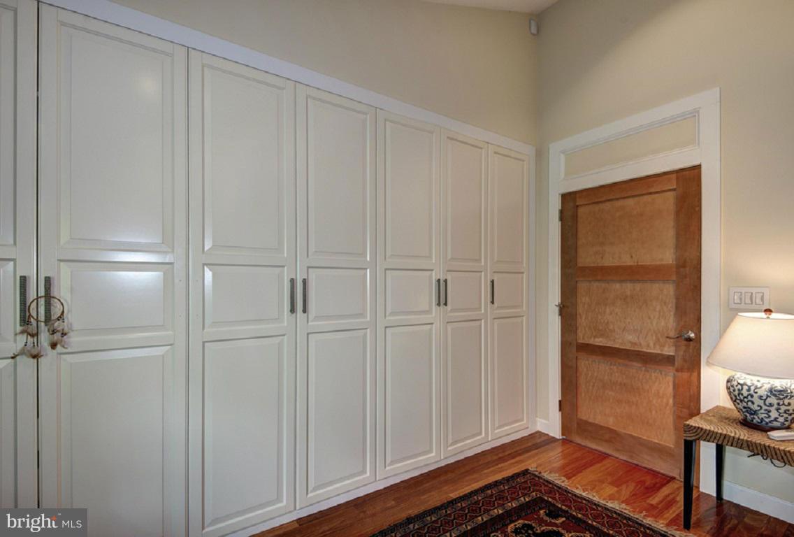 BRADLEY HILLS GROVE - Residential