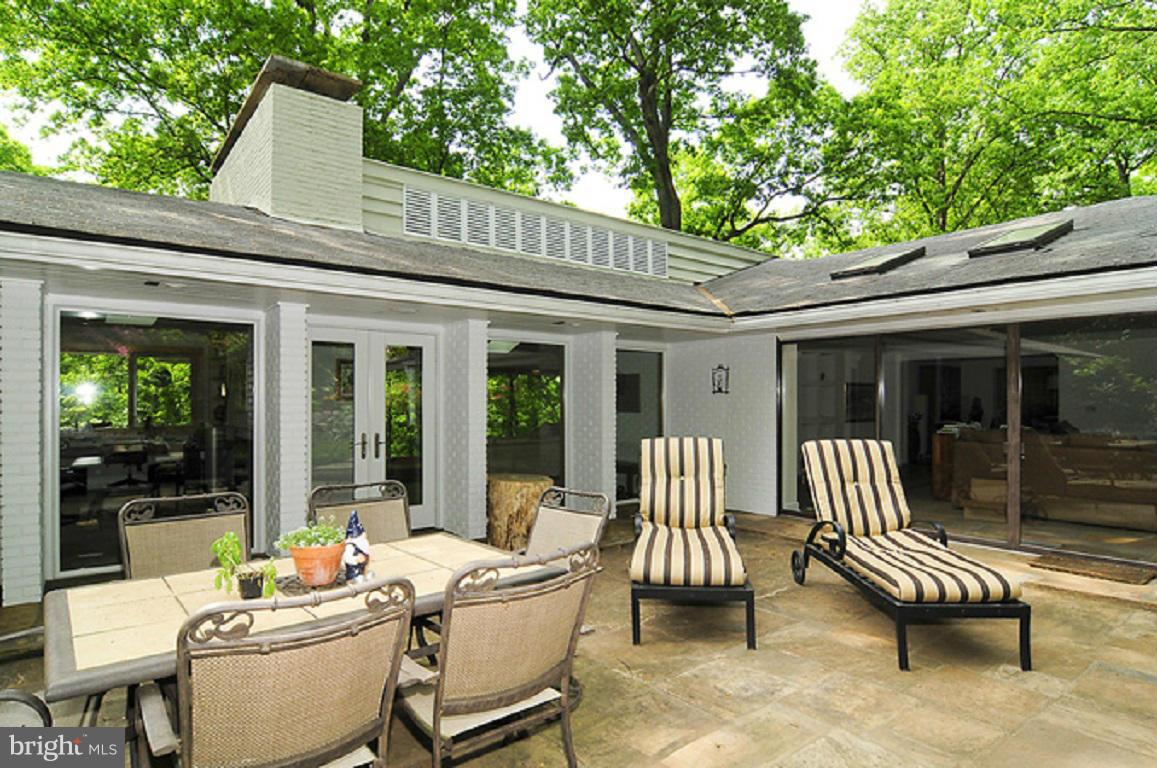 BRADLEY HILLS GROVE - Residential