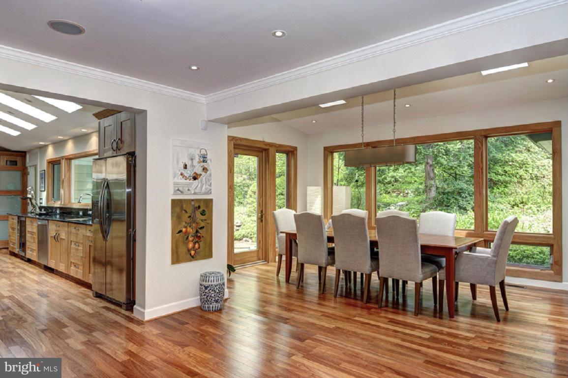 BRADLEY HILLS GROVE - Residential