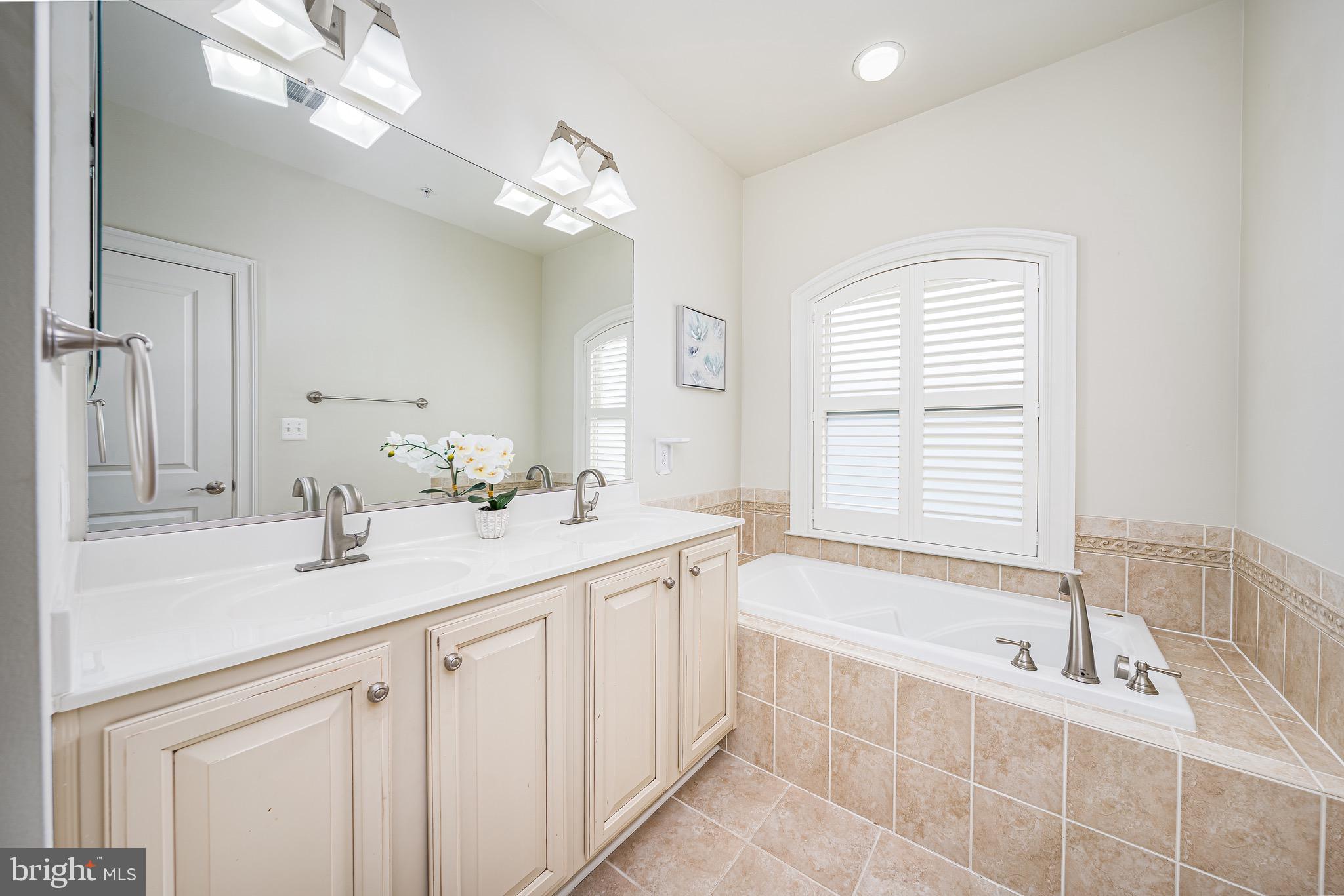 VILLAGES OF URBANA - Residential