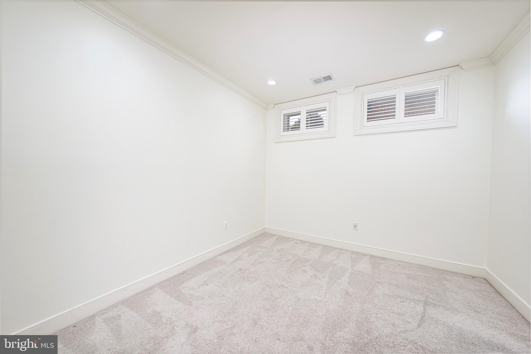 VILLAGES OF URBANA - Residential