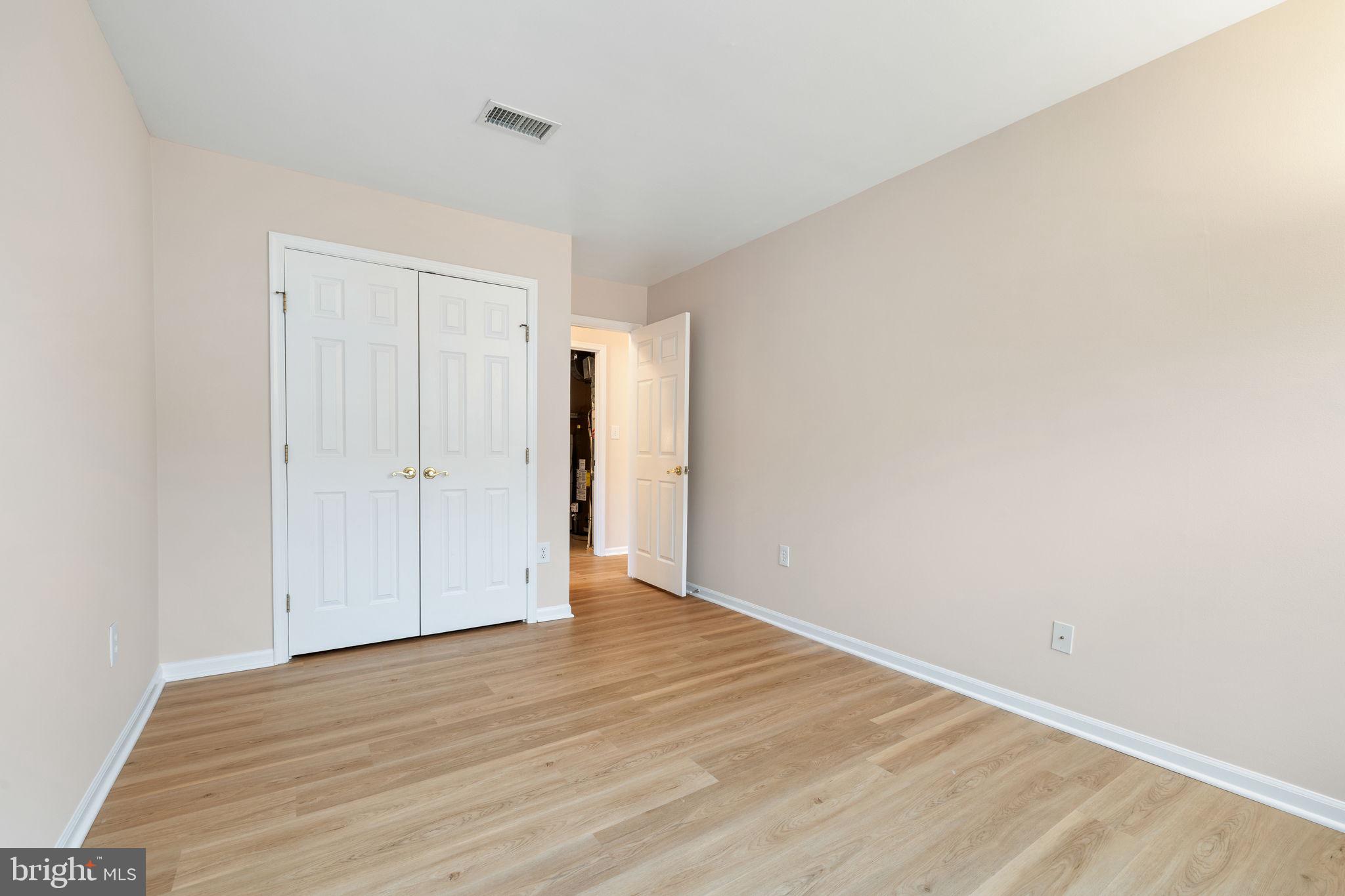 GABLES AT GUNSTON - Residential