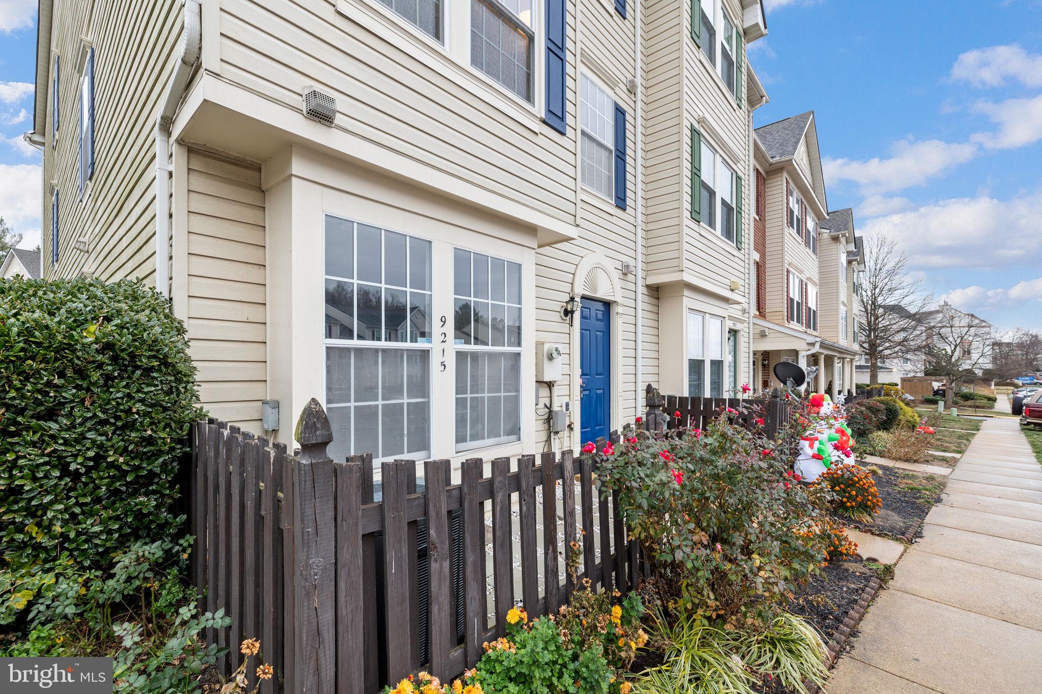 GABLES AT GUNSTON - Residential