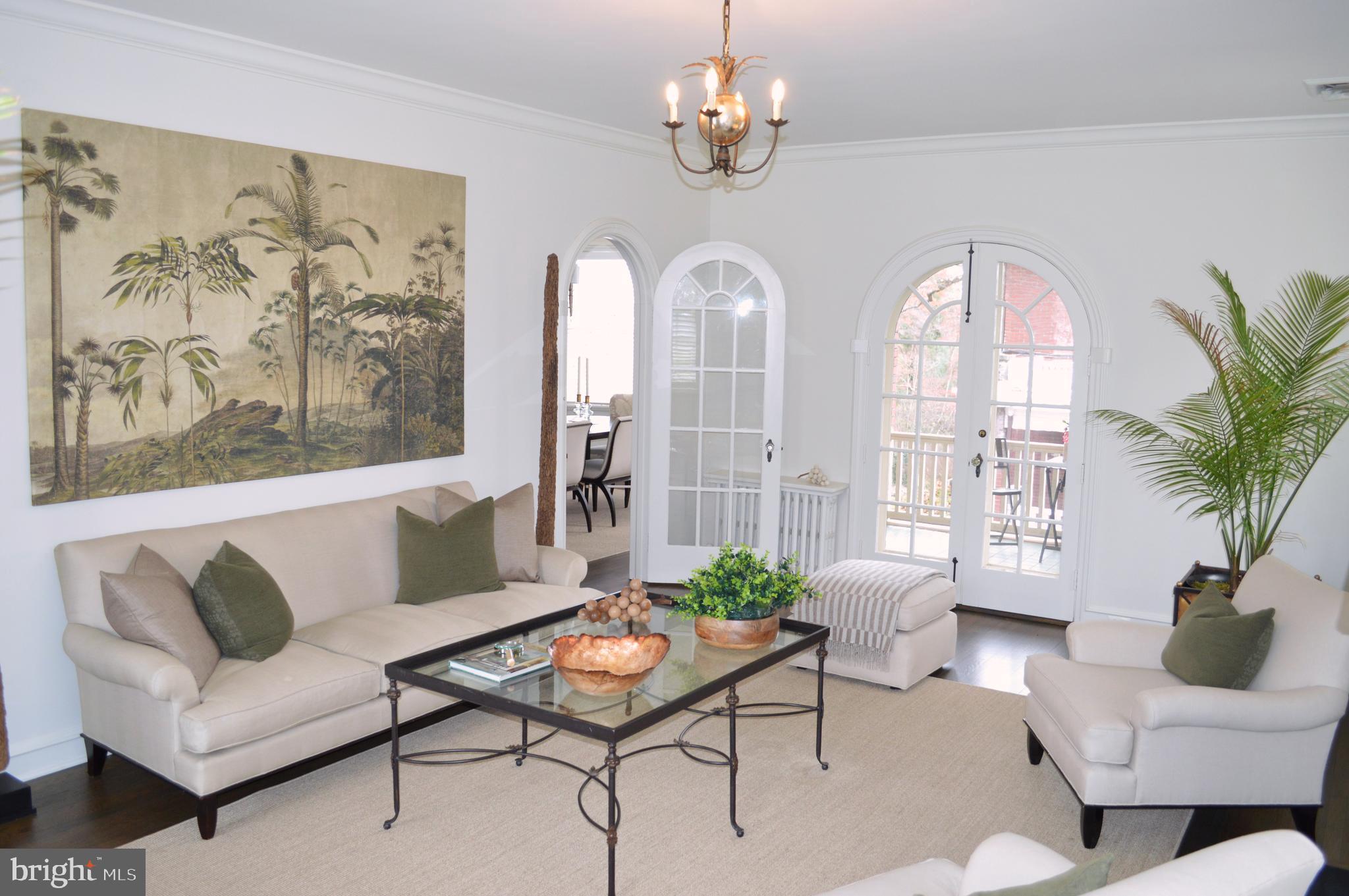 7 NEW WINDSOR ROAD