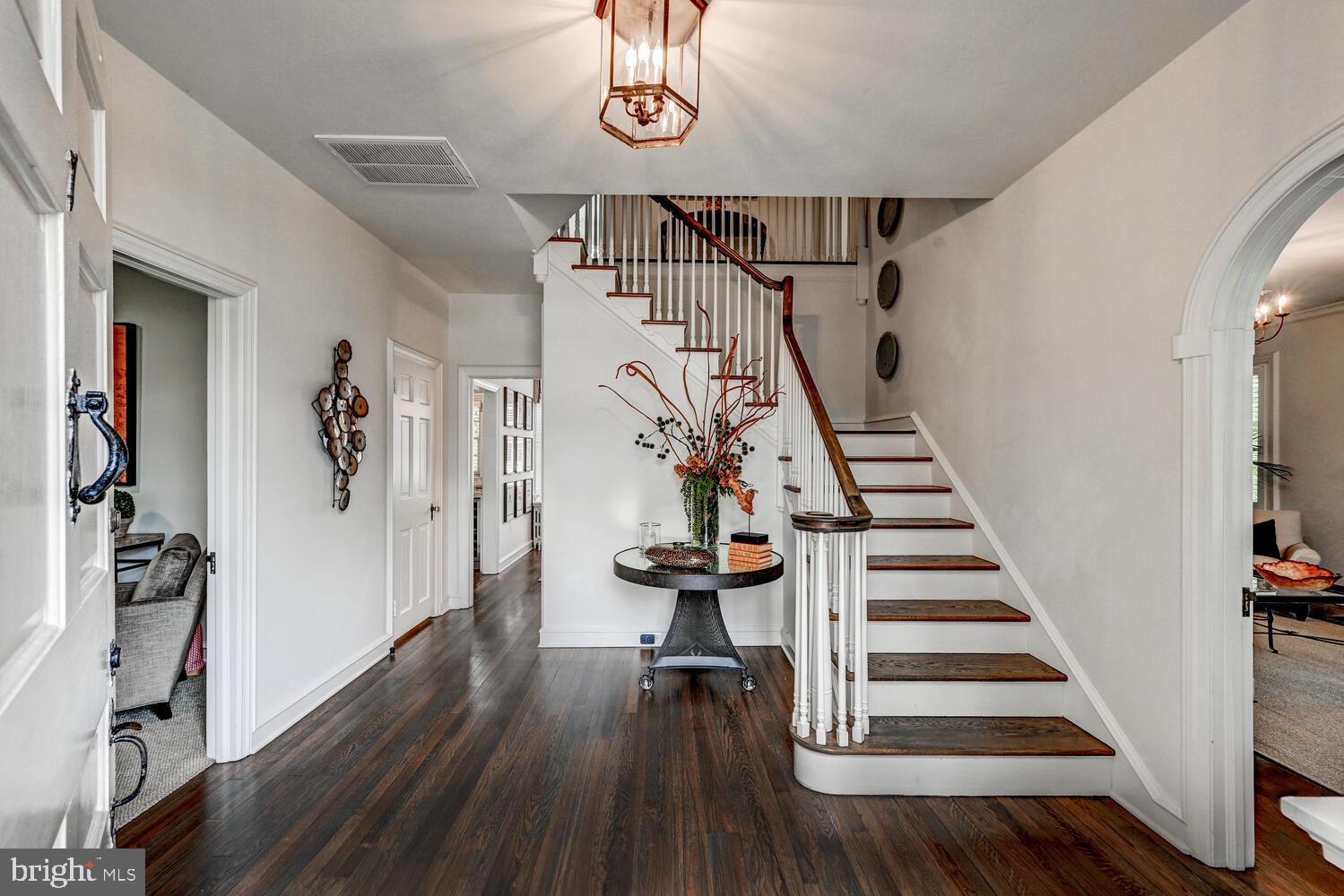 7 NEW WINDSOR ROAD