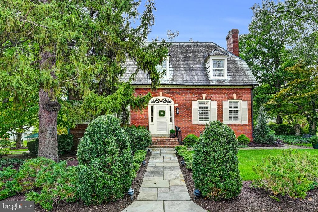 Photo of 7 New Windsor Road, WESTMINSTER, MD 21157 (MLS # MDCR2030522)
