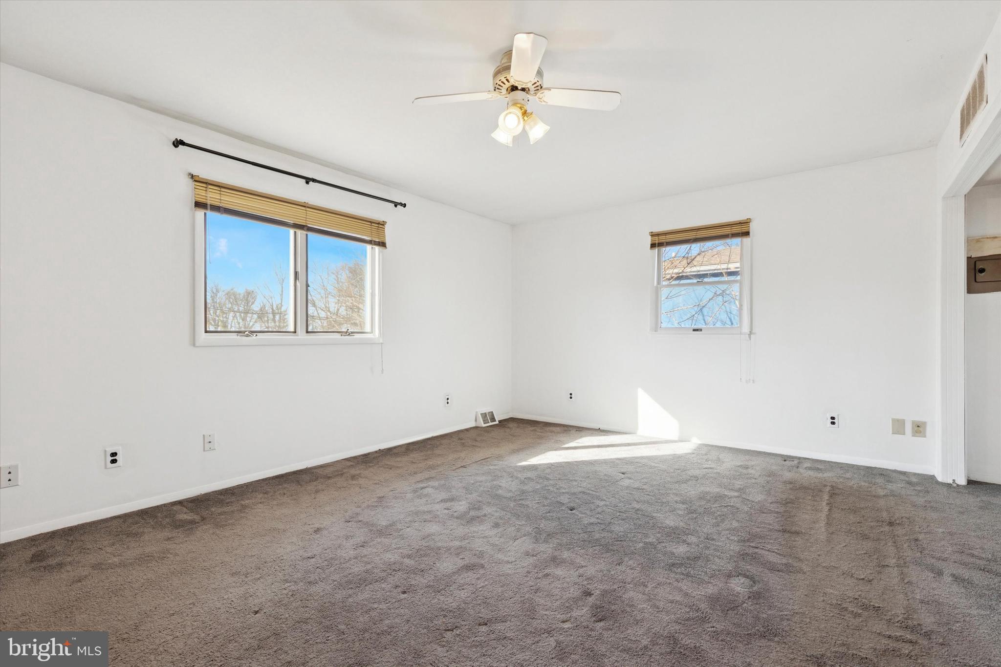 WILLOW GROVE - Residential