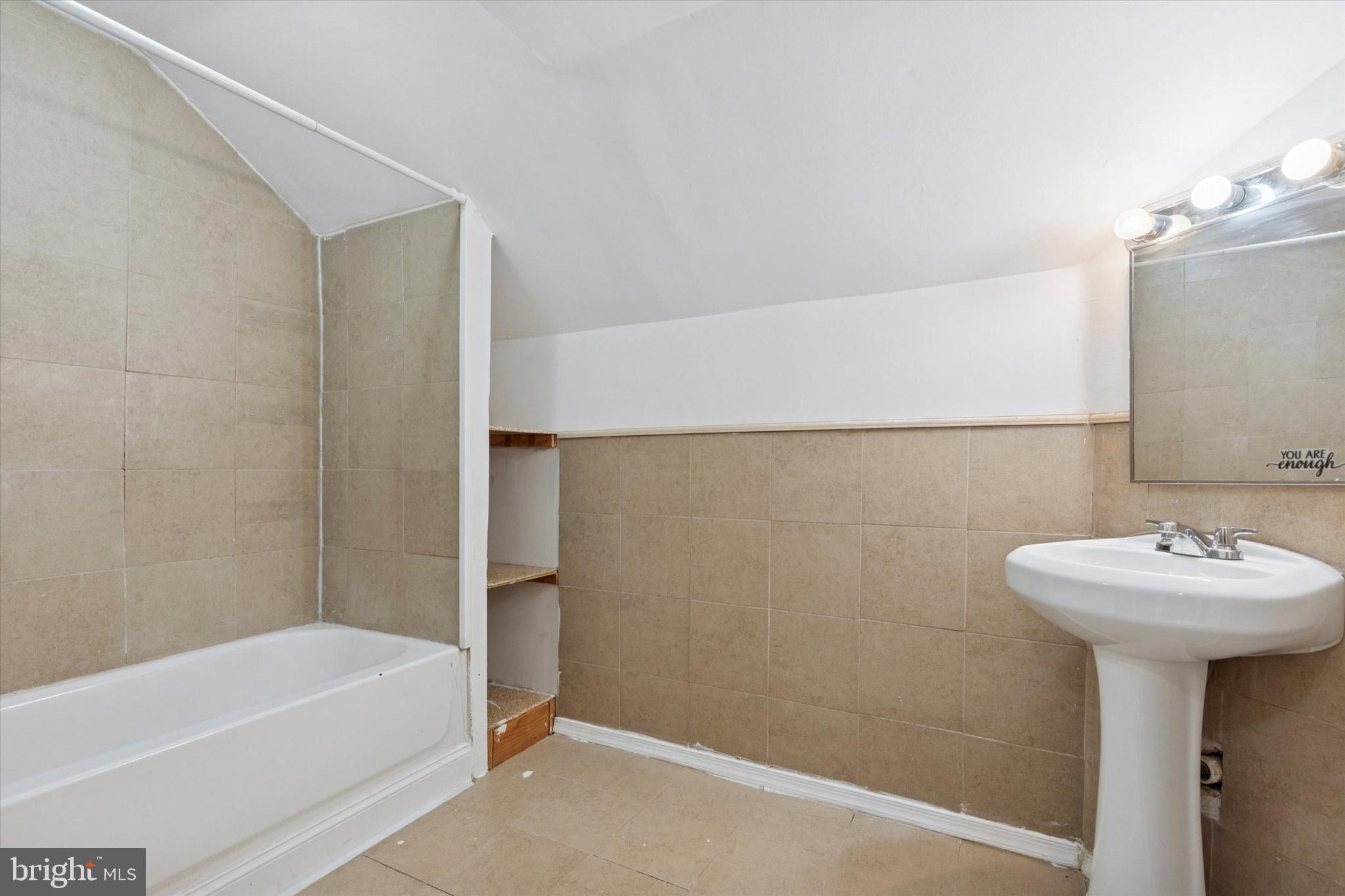 WILLOW GROVE - Residential