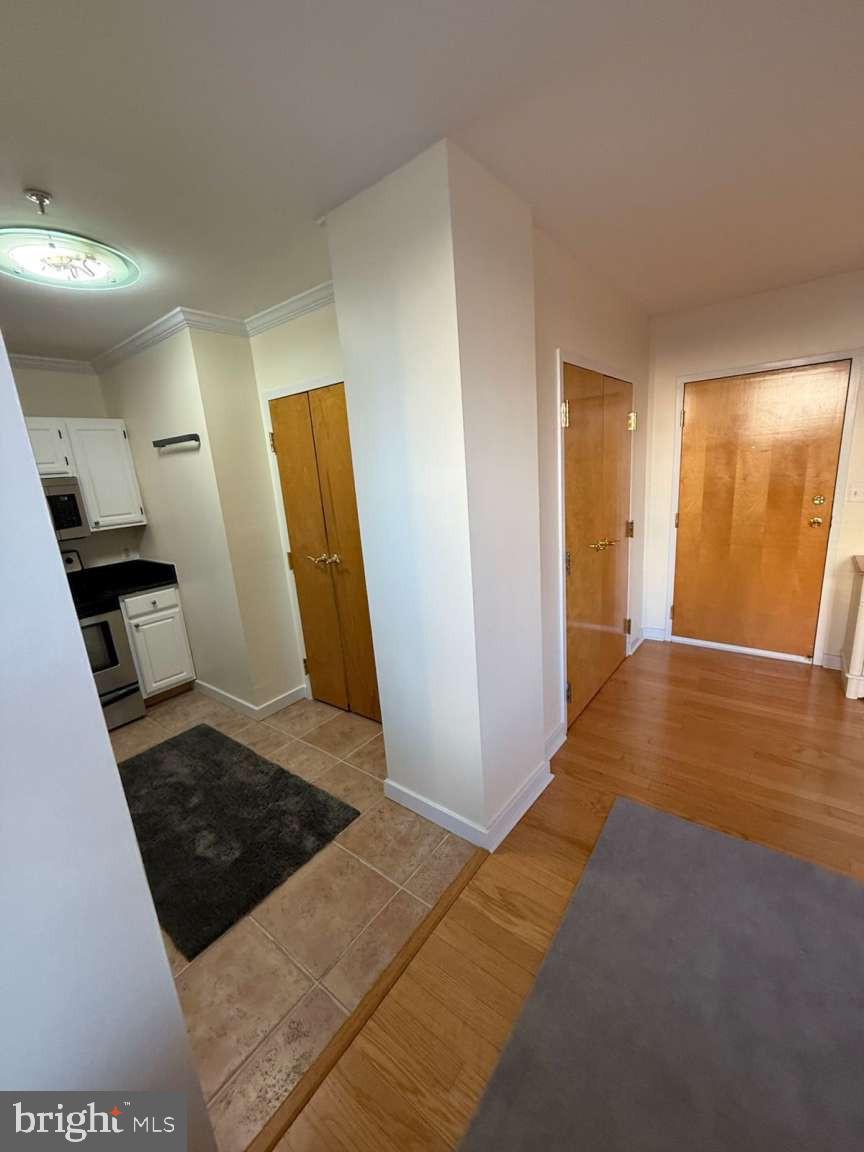 CHESTNUT HILL - Residential Lease