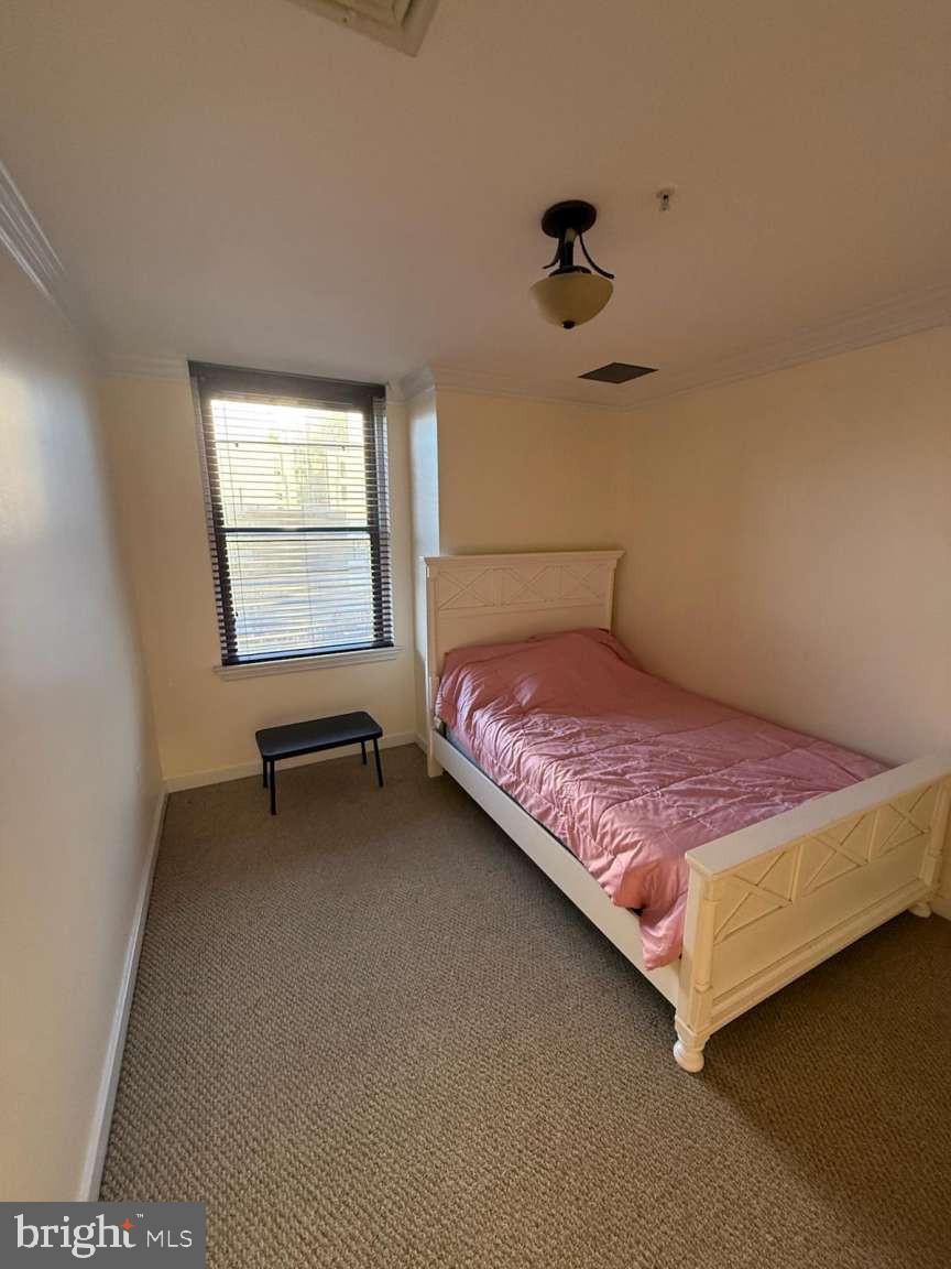 CHESTNUT HILL - Residential Lease