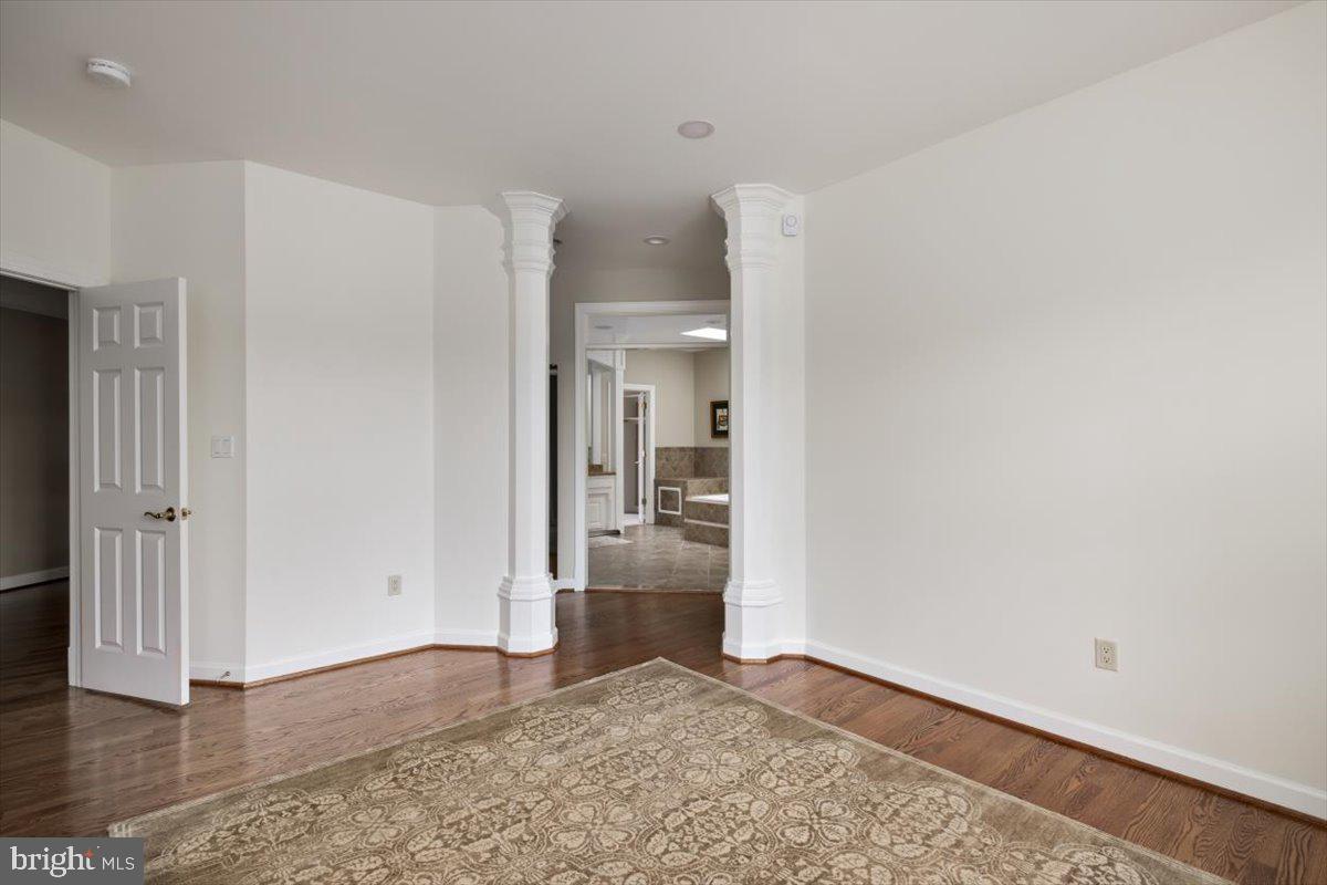 ASHBURN FARM - Residential