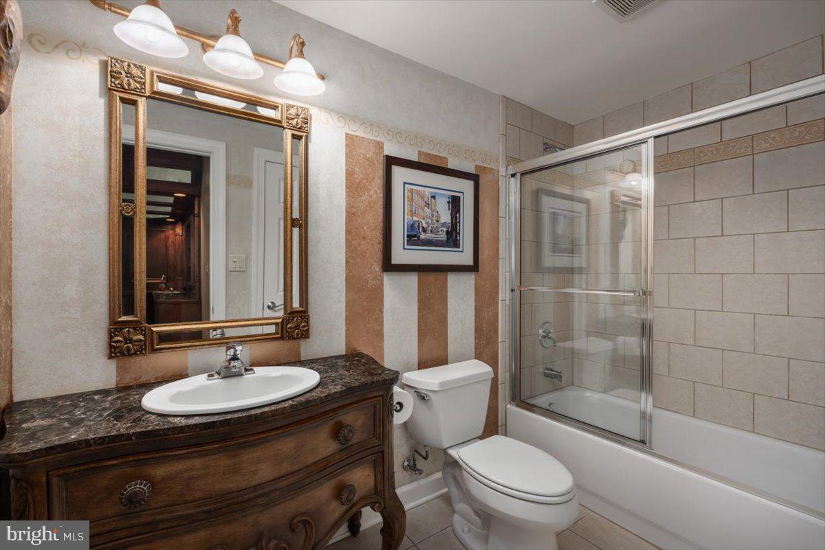 ASHBURN FARM - Residential