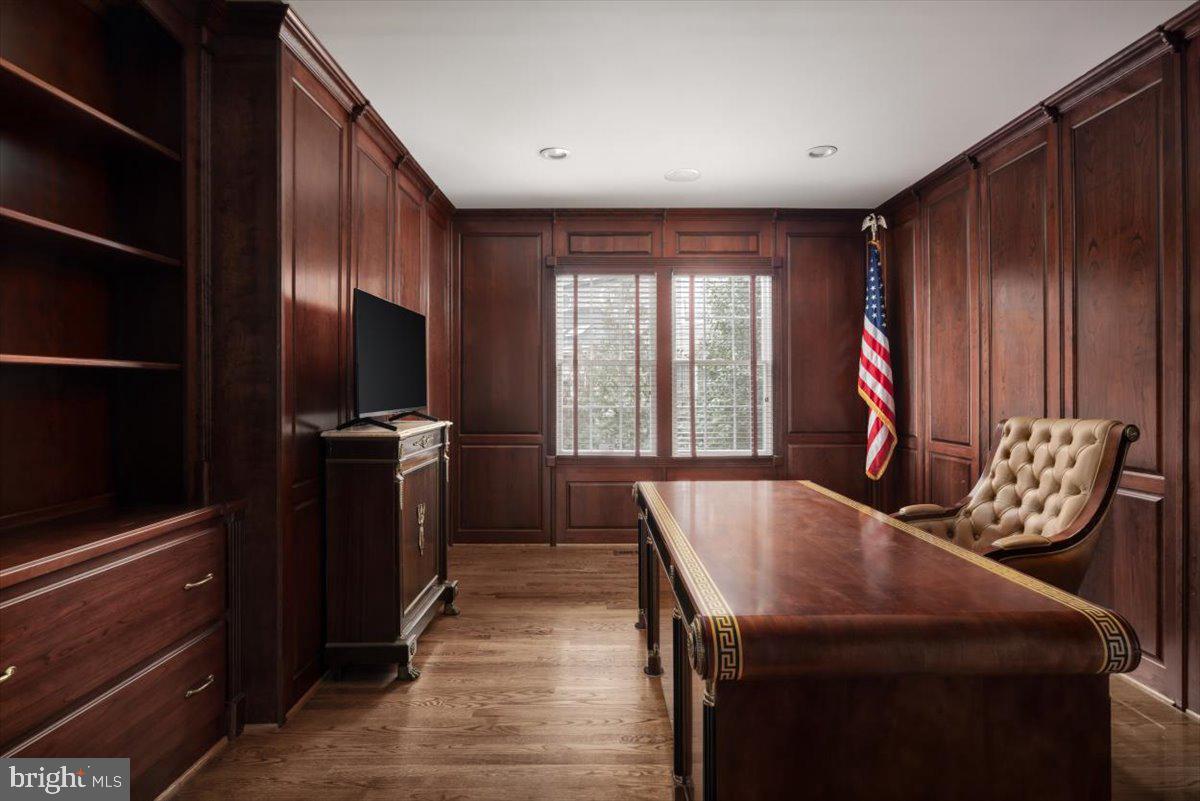 ASHBURN FARM - Residential