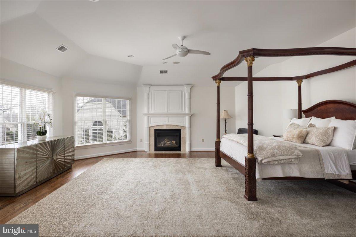 ASHBURN FARM - Residential