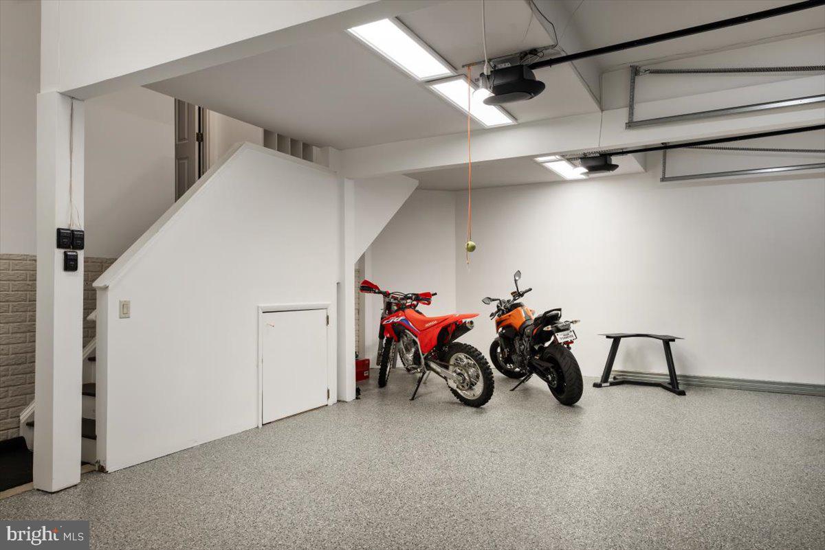 ASHBURN FARM - Residential