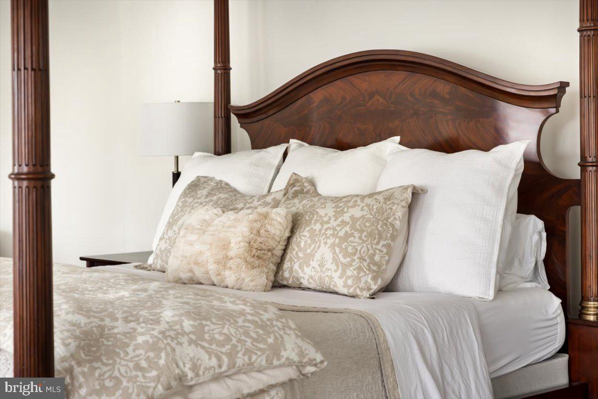 ASHBURN FARM - Residential