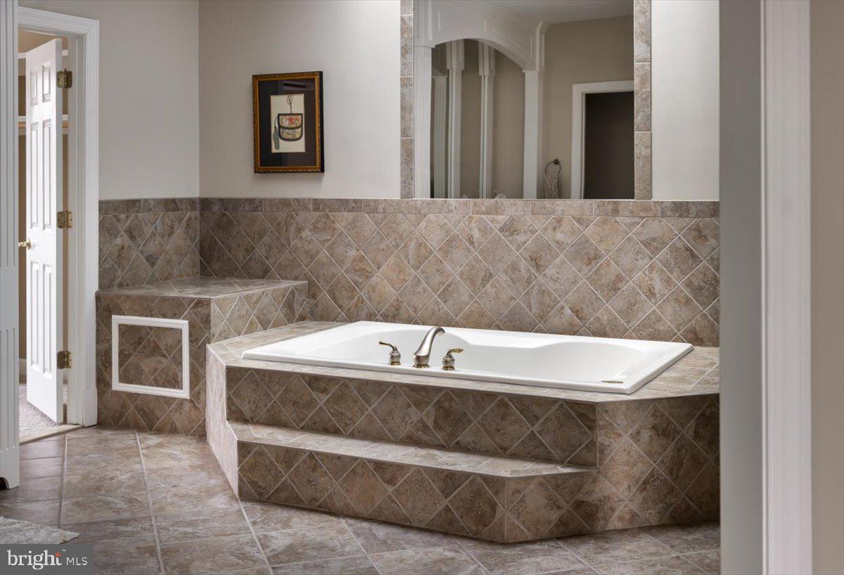 ASHBURN FARM - Residential