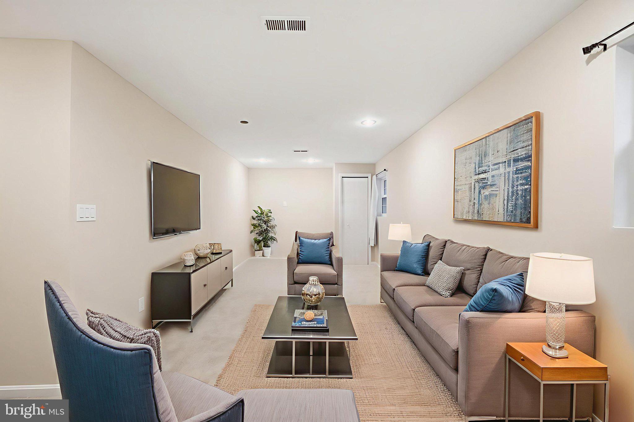 COUNTRYSIDE - Residential